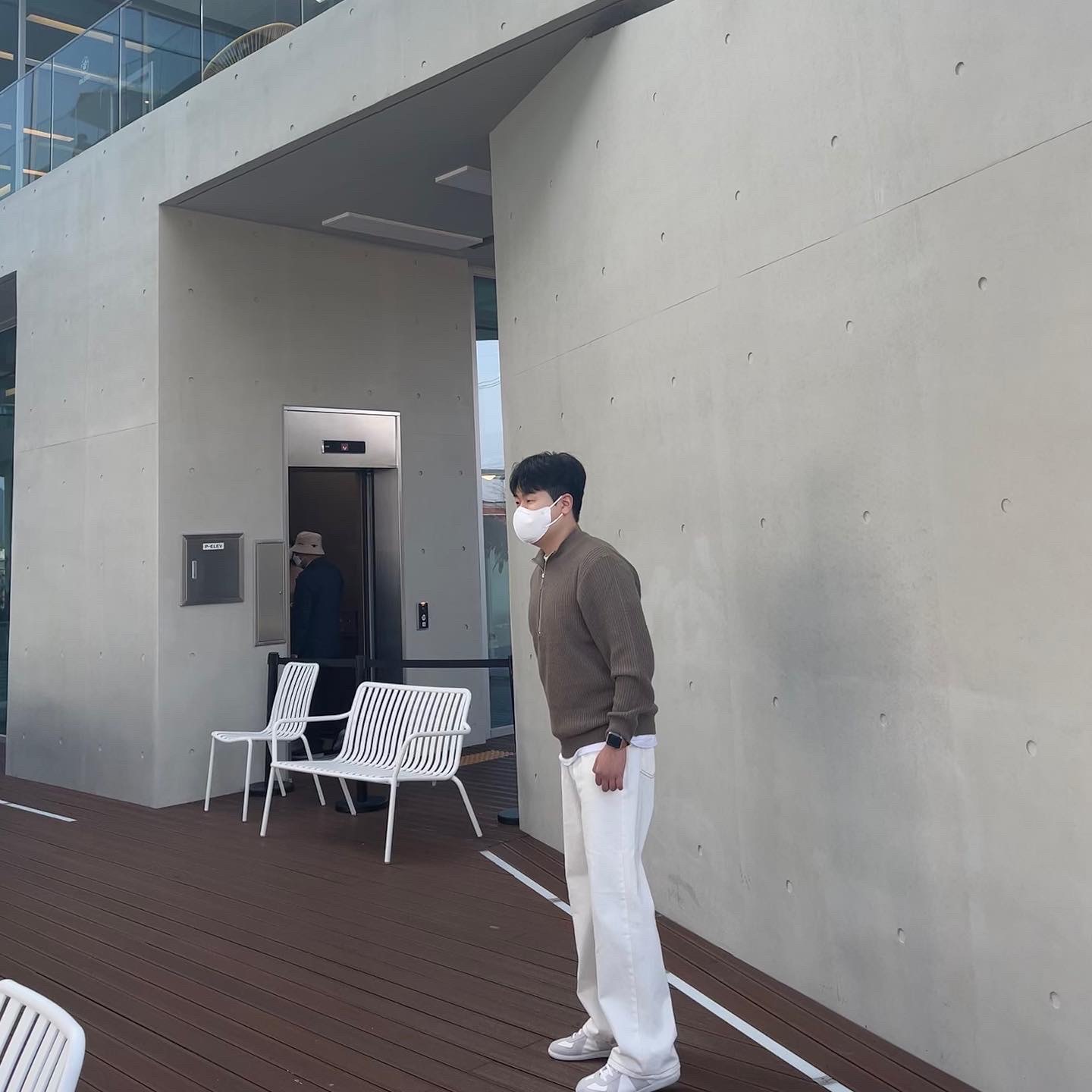 Maison Margiela Calfskin Replica Sneakers White 착용 스타일 - 2