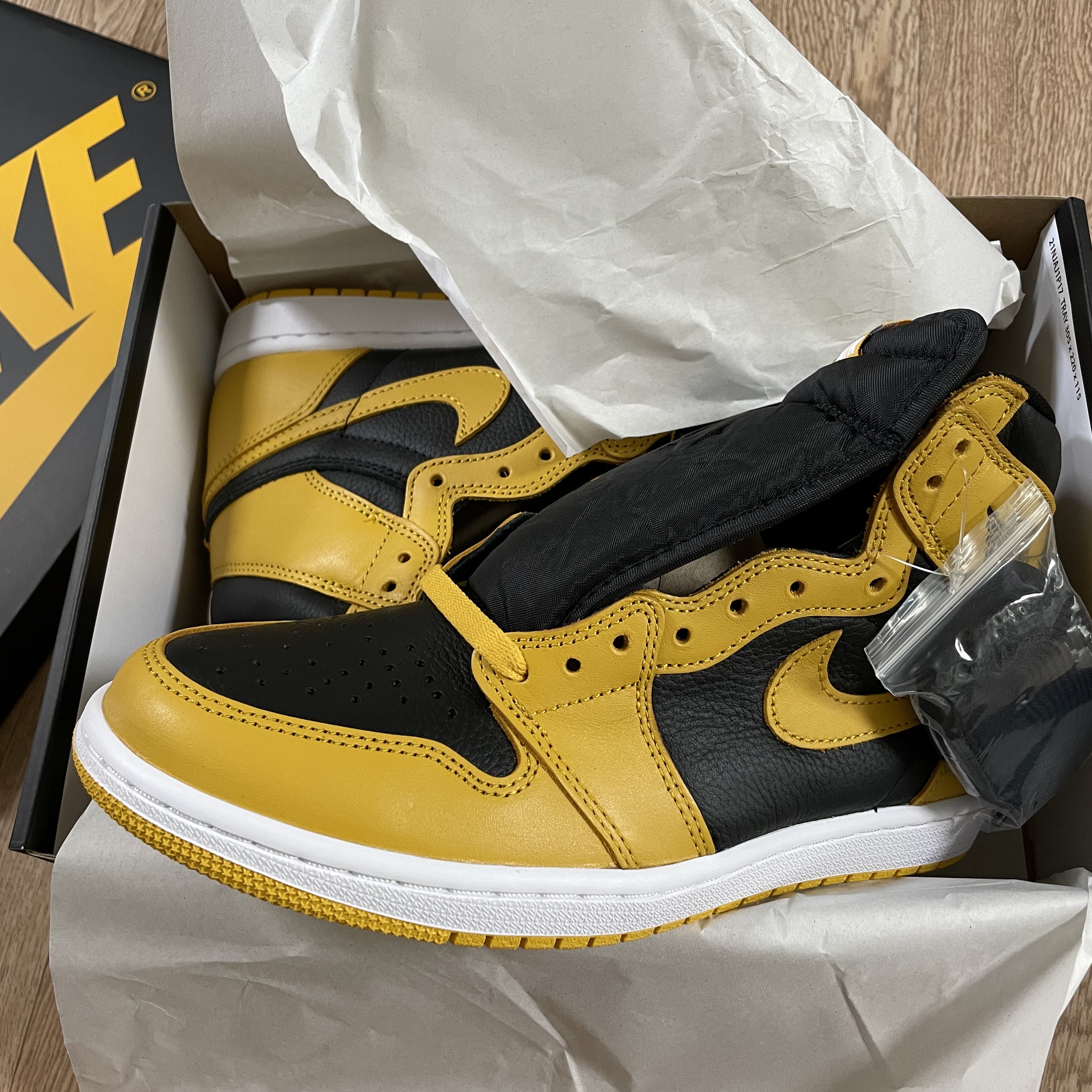 Jordan 1 Retro High OG Pollen 착용 스타일