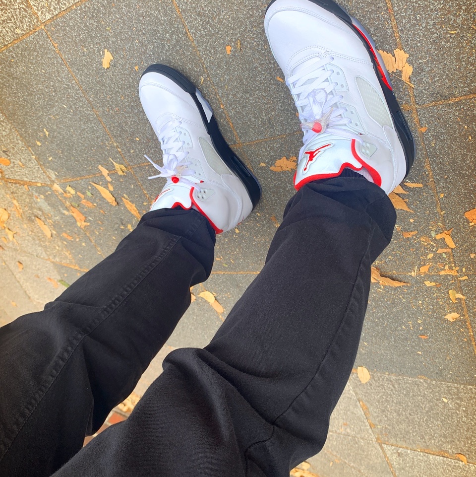 Jordan 5 Retro Fire Red Silver Tongue 2020 착용 스타일