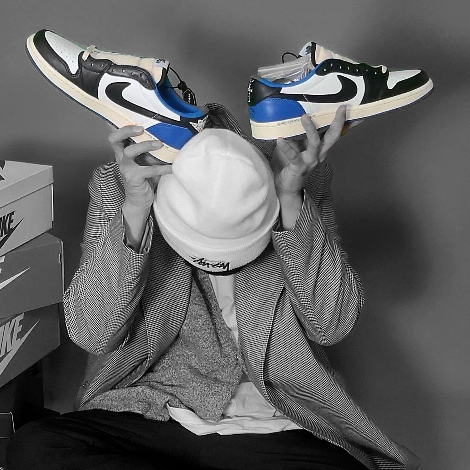 Jordan 1 x Travis Scott x Fragment Retro Low OG SP Military Blue, Nike x Stussy Cuff Beanie White 착용 스타일 - 1
