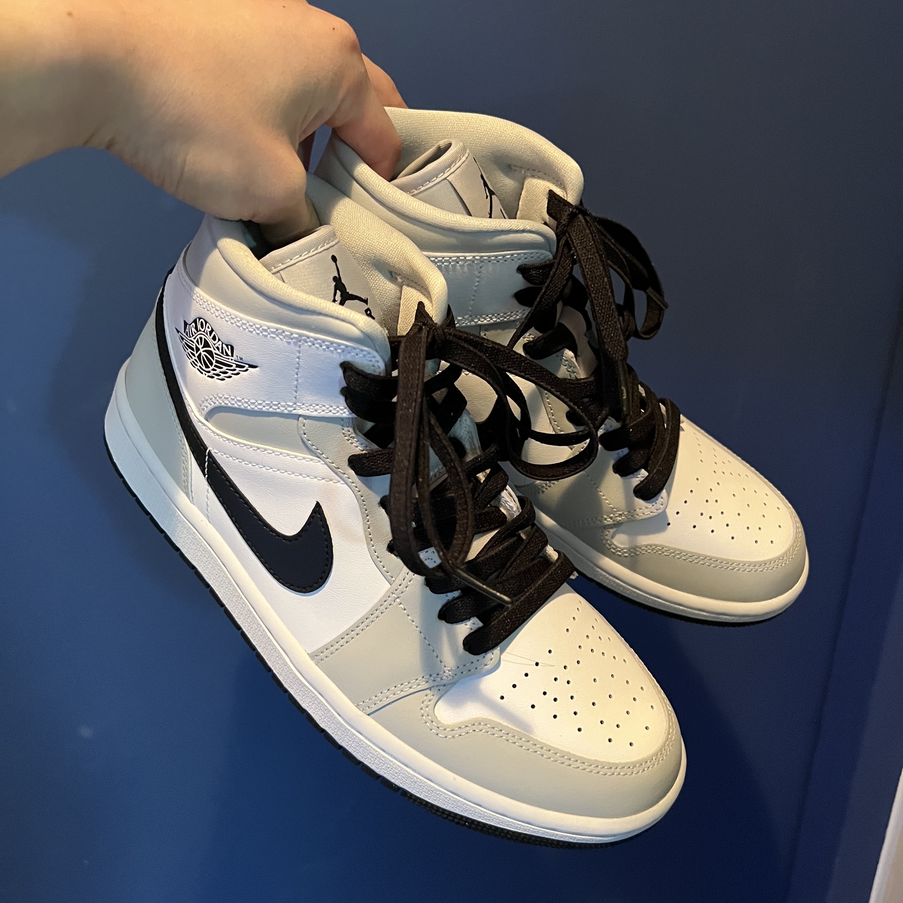 (W) Jordan 1 Mid Grey Fog 착용 스타일 - 1