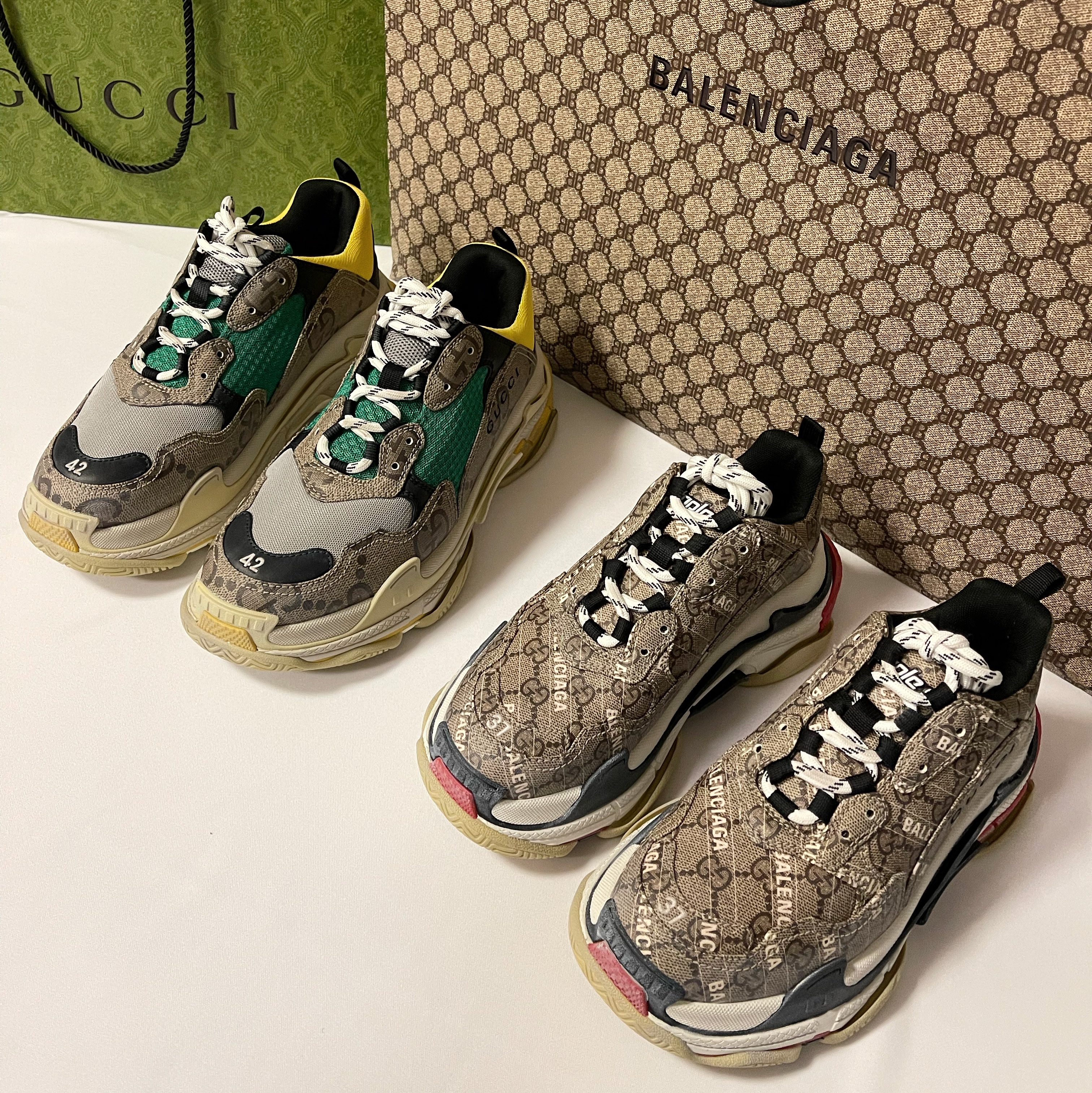 Balenciaga x Gucci The Hacker Project Triple S Sneakers Beige Ebony GG Supreme Black White Red, Balenciaga x Gucci The Hacker Project Triple S Sneakers Beige Ebony GG Supreme Yellow Green 착용 스타일