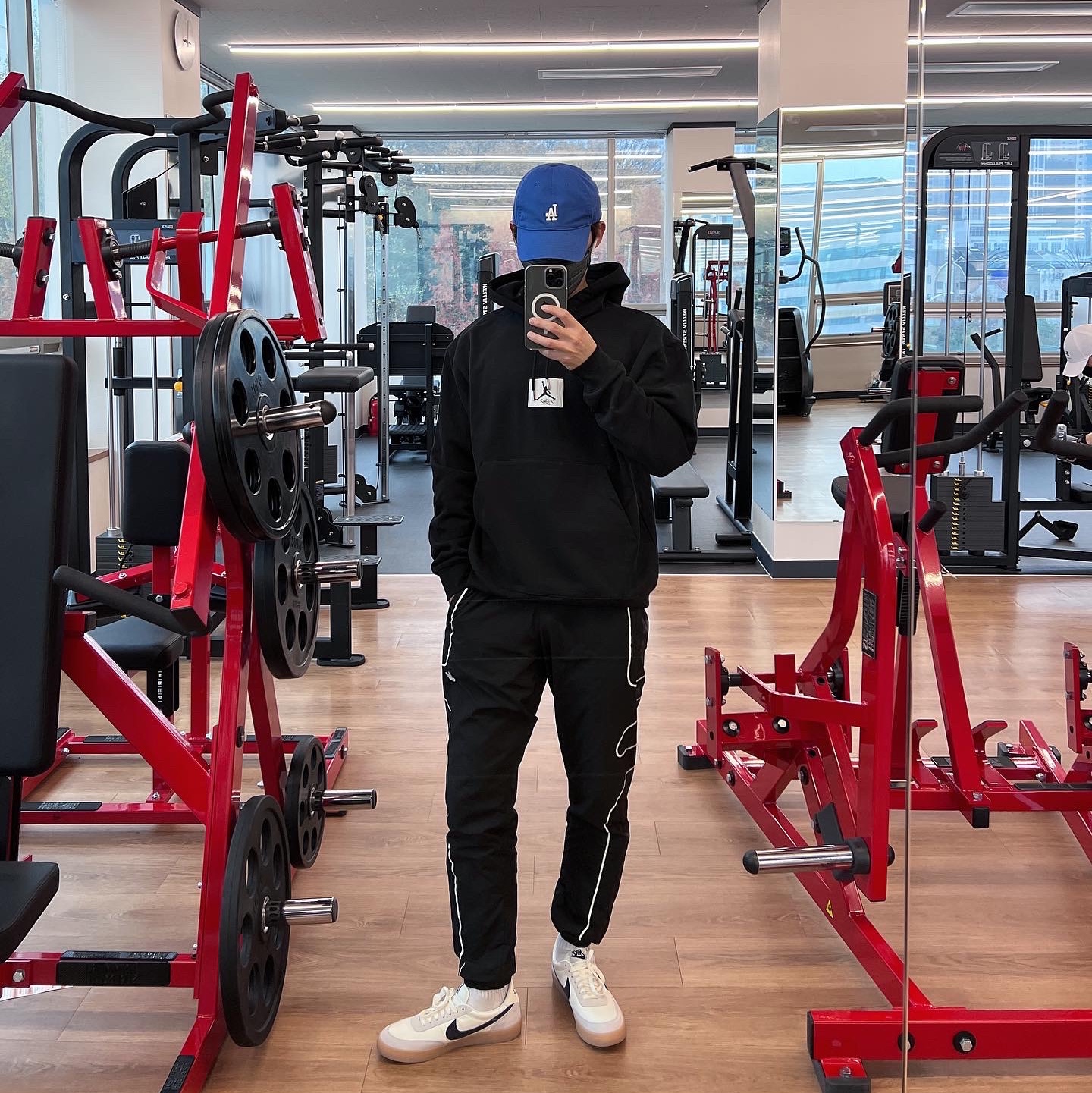 Nike x J.Crew Killshot 2 Sail Midnight Navy 착용 스타일 - 1