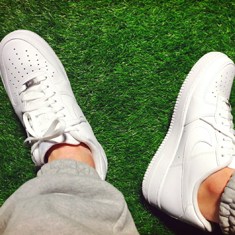 Nike Air Force 1 '07 Low White 착용 스타일 - 5