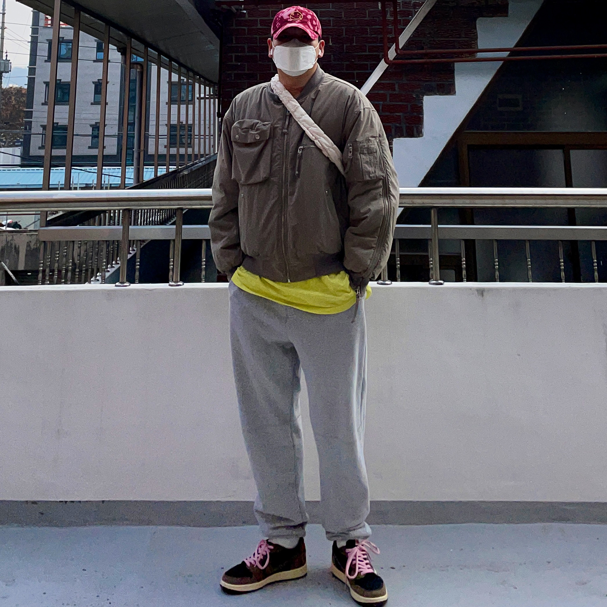 Jordan 1 x Travis Scott Retro Low OG SP Mocha 착용 스타일