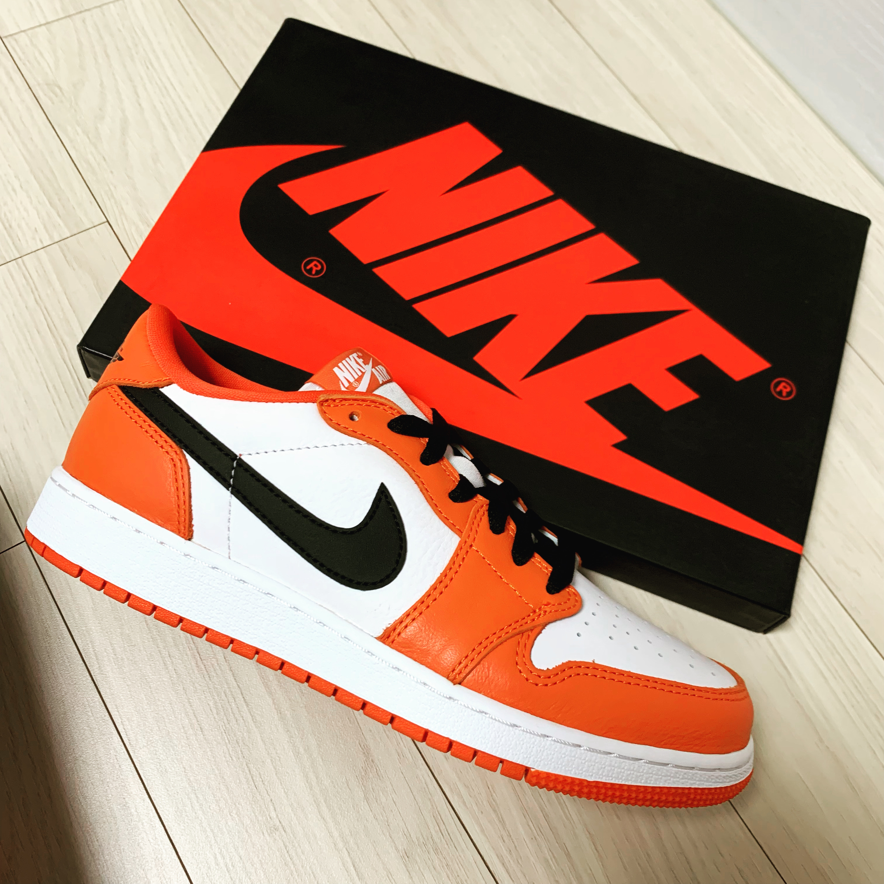 Jordan 1 Low OG Starfish 착용 스타일
