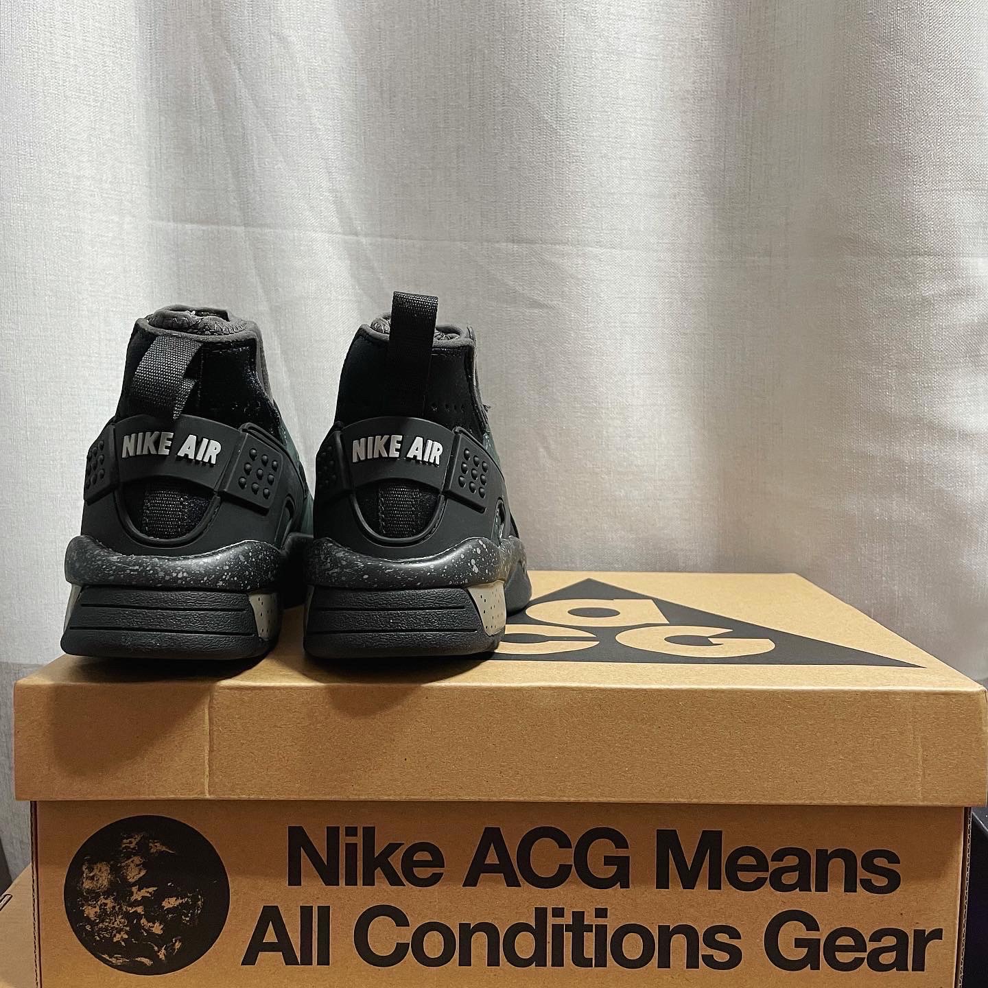 Nike ACG Air Mowabb Olive Grey 착용 스타일 - 2