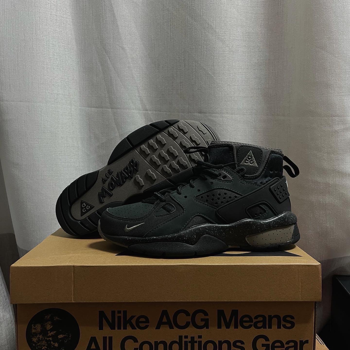 Nike ACG Air Mowabb Olive Grey 착용 스타일 - 1