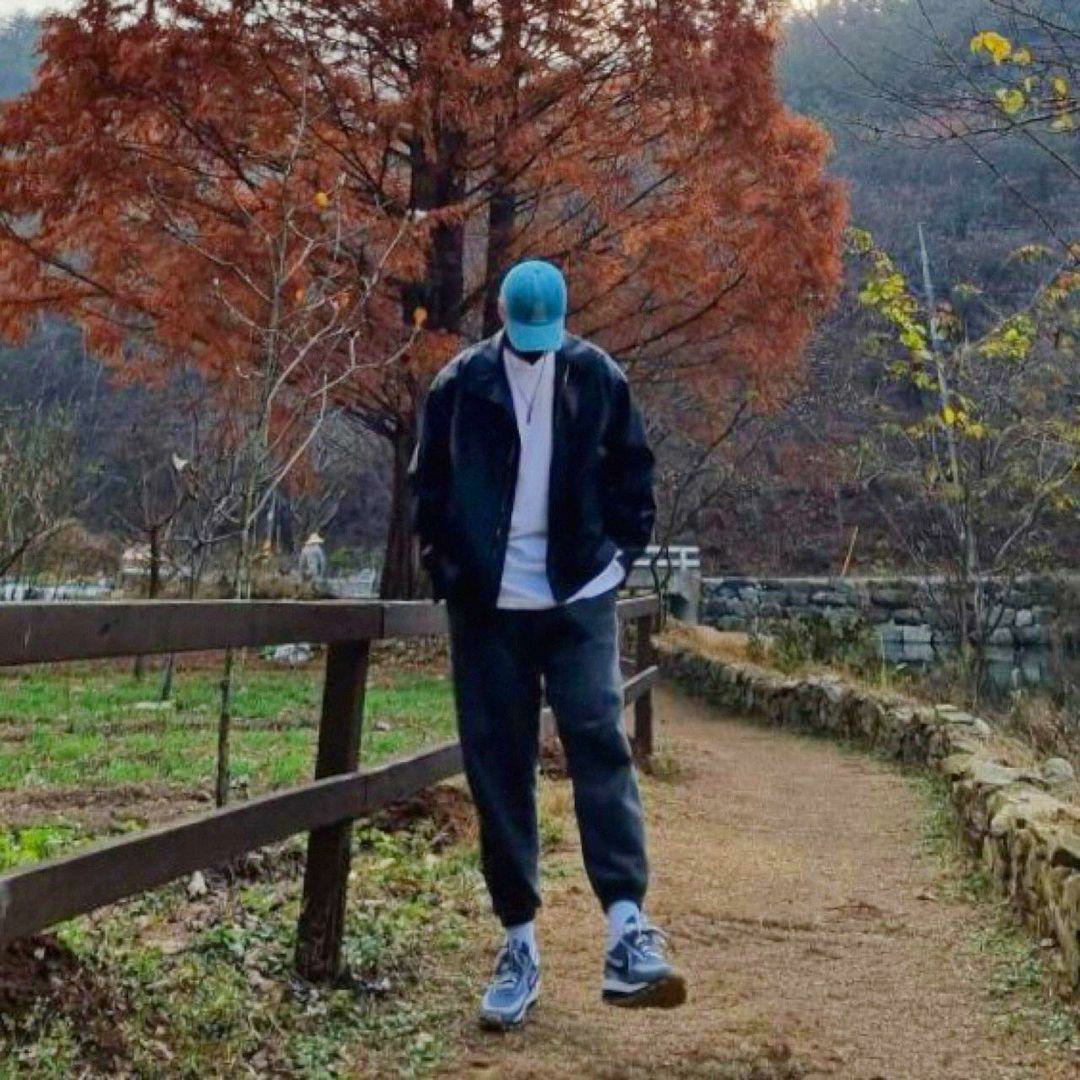 Nike x Sacai x Clot LDWaffle Cool Grey 착용 스타일 - 2