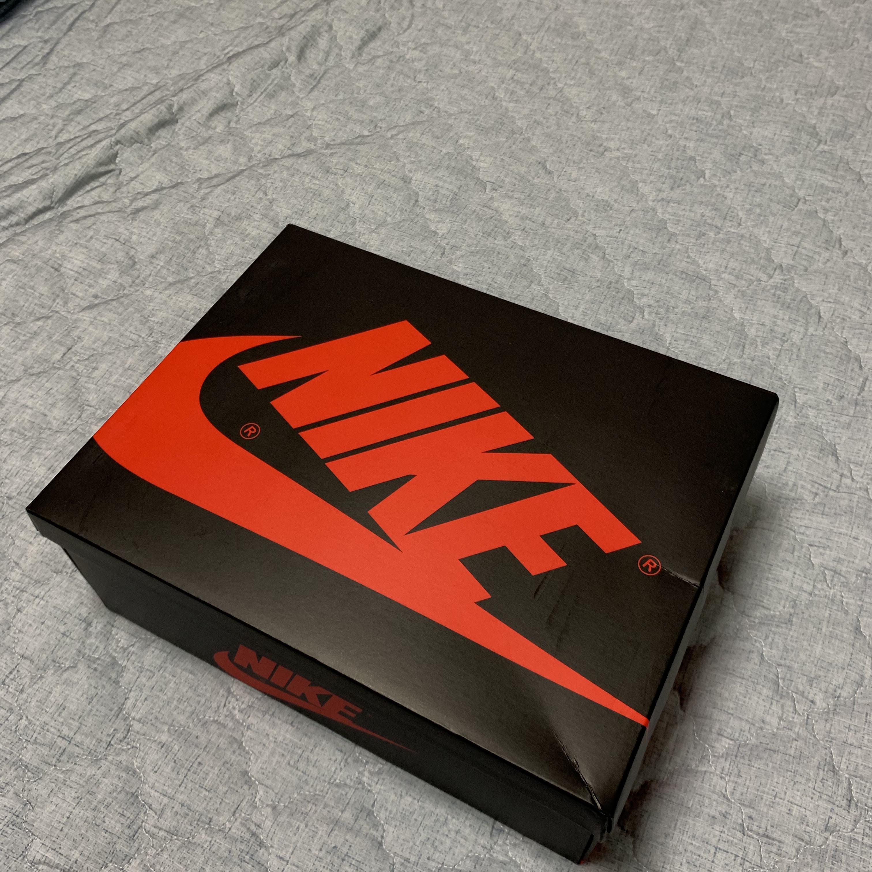 (GS) Jordan 1 Retro High OG Bordeaux 착용 스타일 - 4