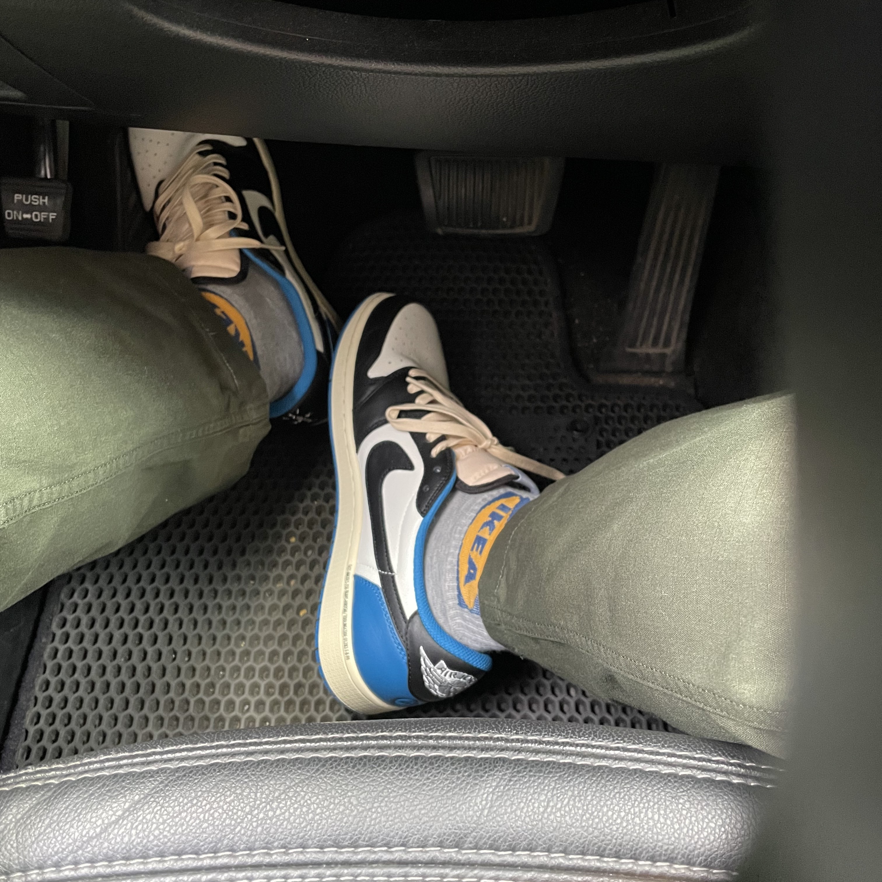 Jordan 1 x Travis Scott x Fragment Retro Low OG SP Military Blue 착용 스타일