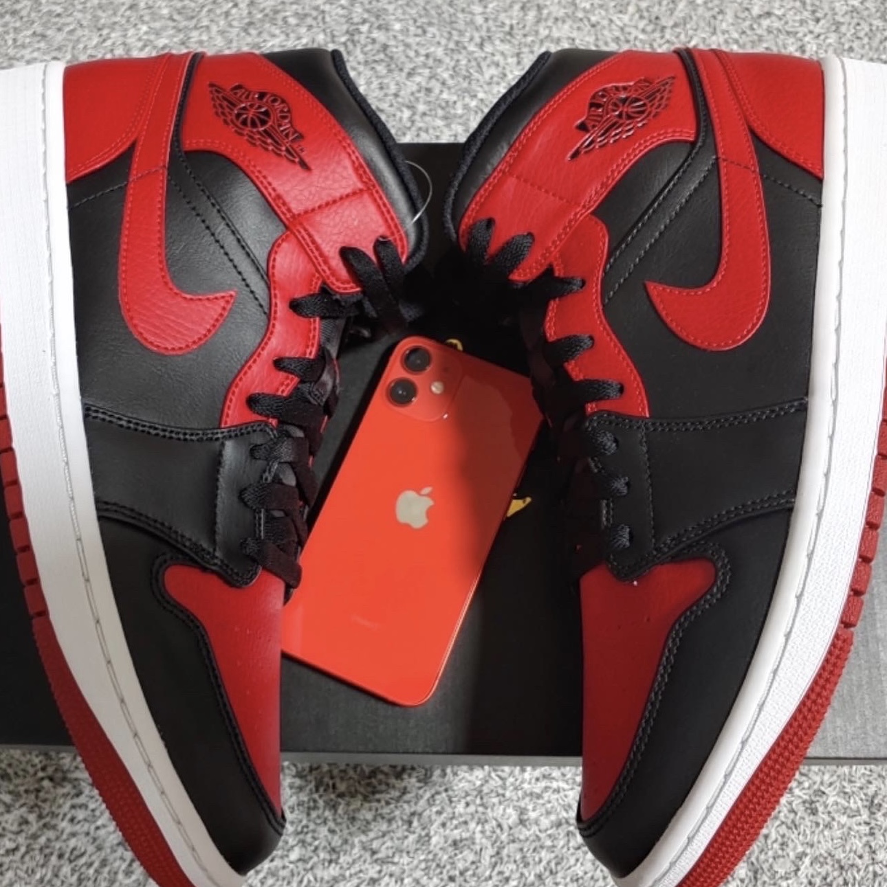 Jordan 1 Mid Bred Banned 2020 착용 스타일