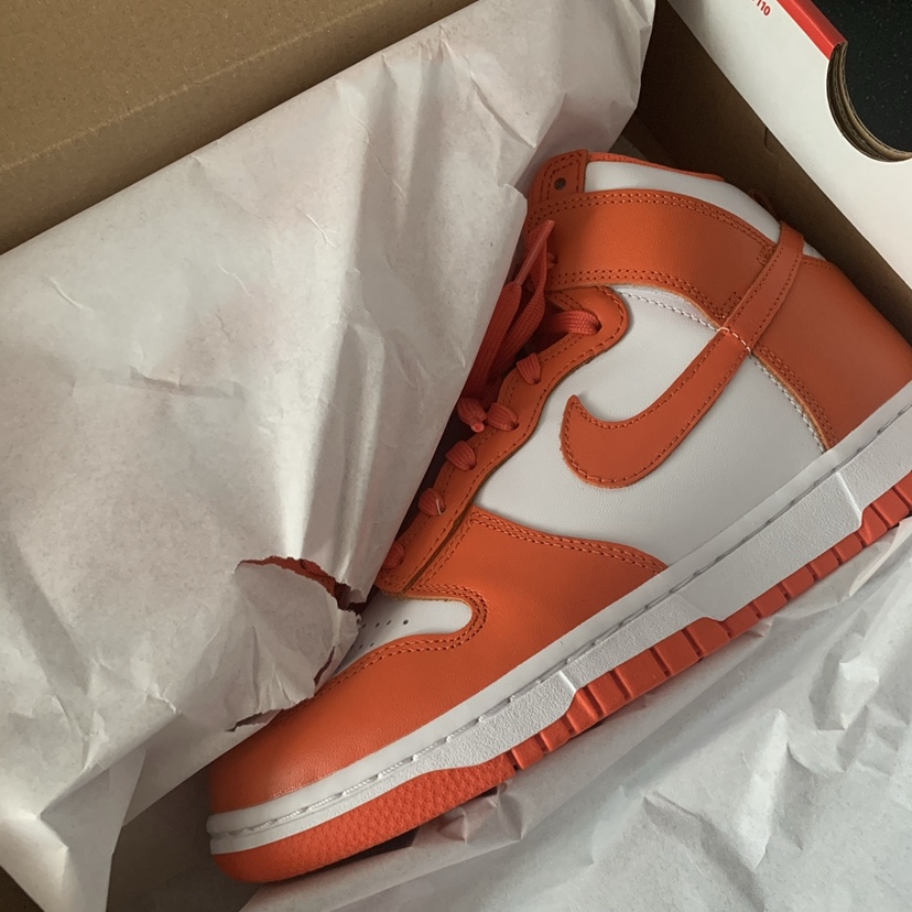 Nike Dunk High Retro Orange Blaze 착용 스타일