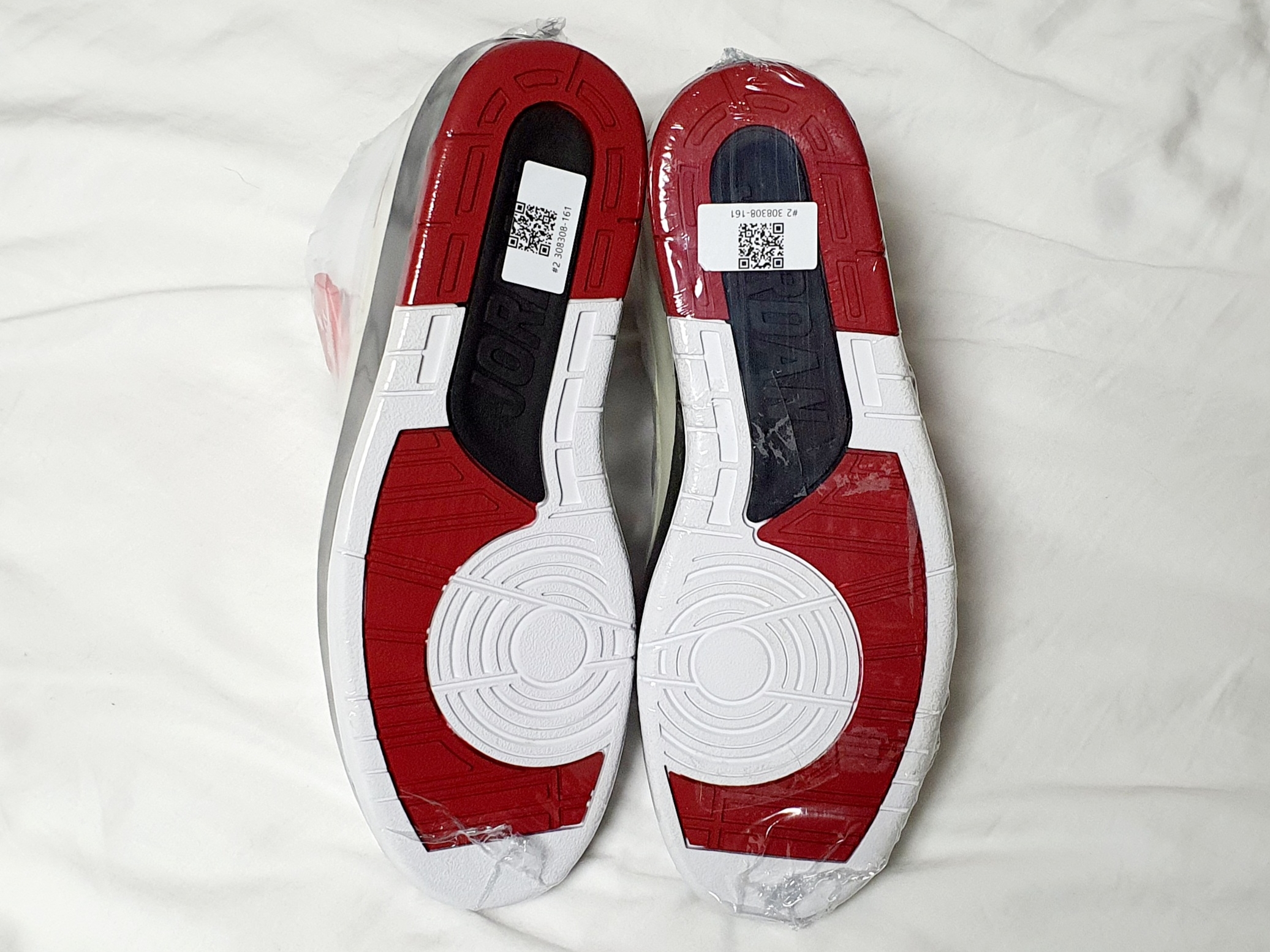 Jordan 2 Retro White Varsity Red 2004 착용 스타일 - 3