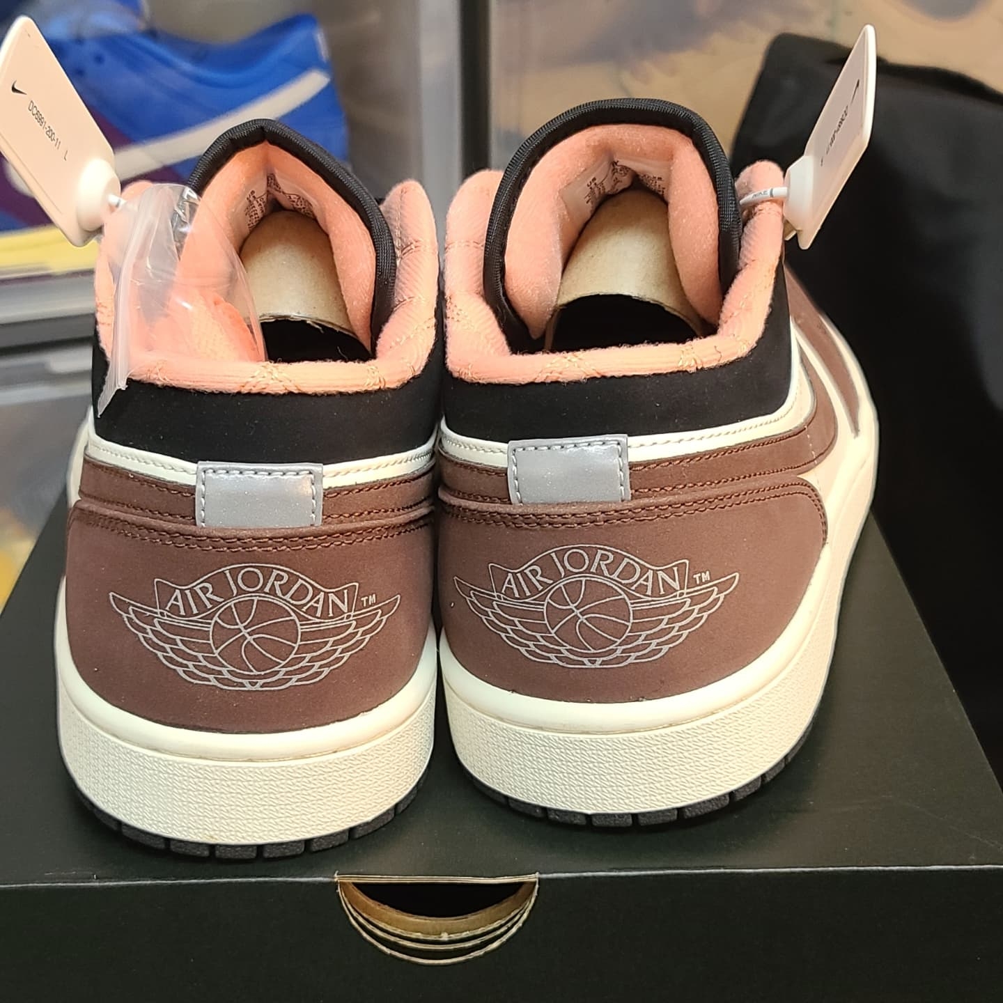 Jordan 1 Low SE Chocolate Bliss 착용 스타일 - 2
