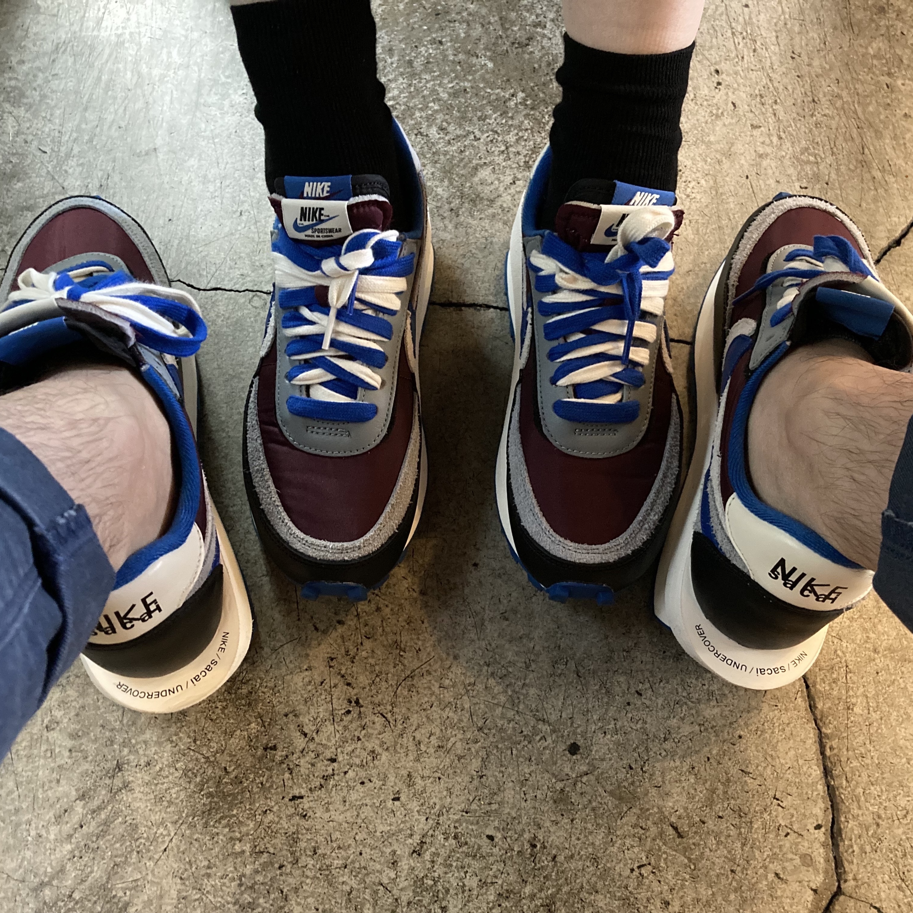Nike x Sacai x Undercover LDWaffle Night Maroon Team Royal 착용 스타일