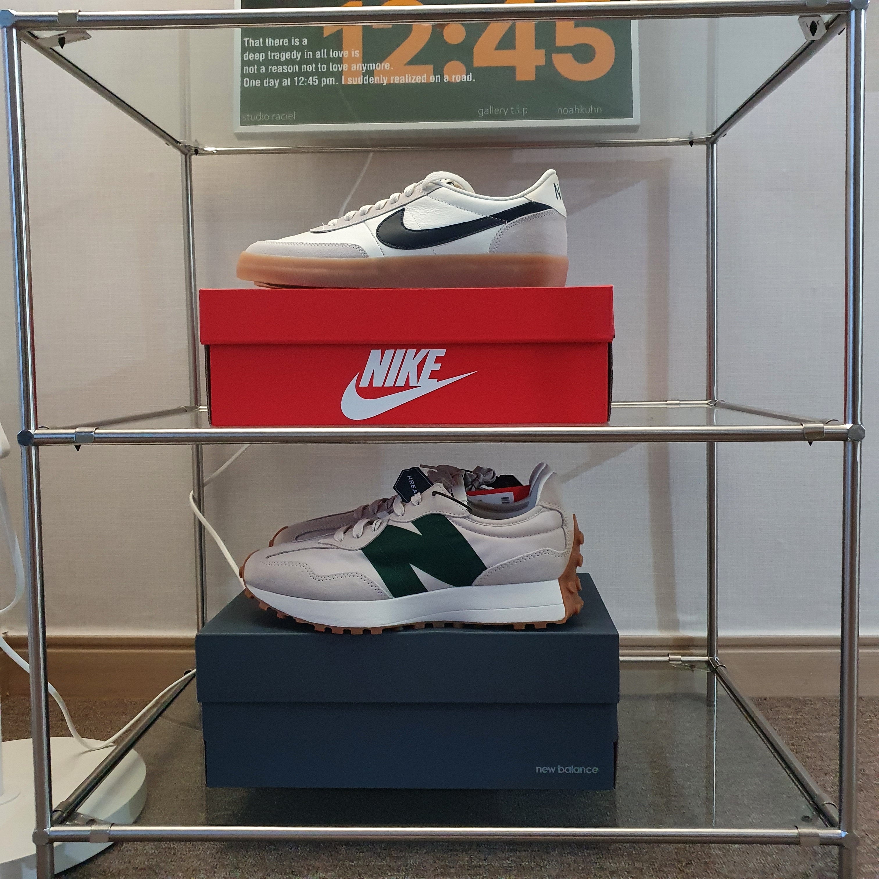 Nike x J.Crew Killshot 2 Sail Midnight Navy, New Balance 327 Timberwolf 착용 스타일
