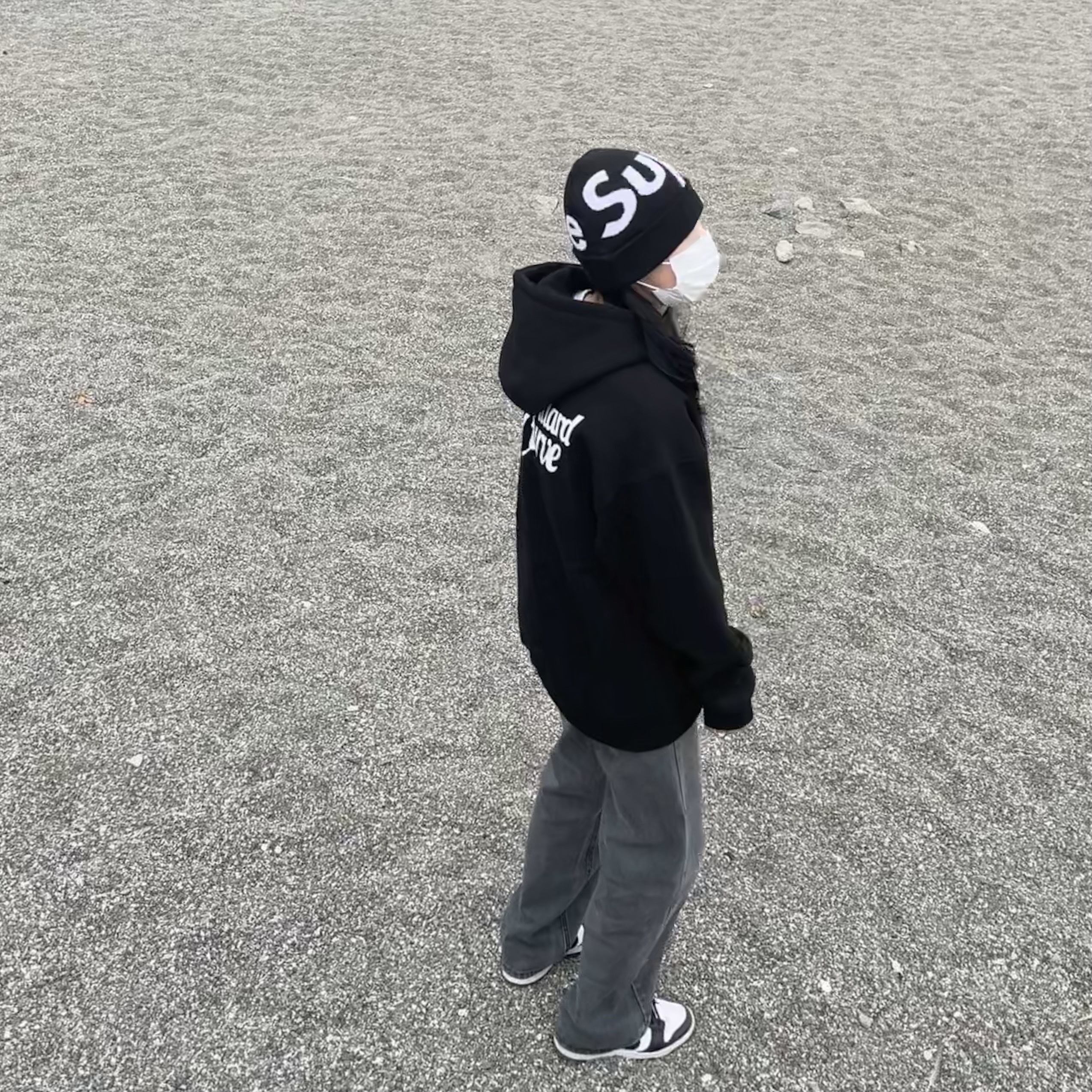 Supreme Big Logo Beanie Black, (W) Nike Dunk Low Black 착용 스타일 - 3