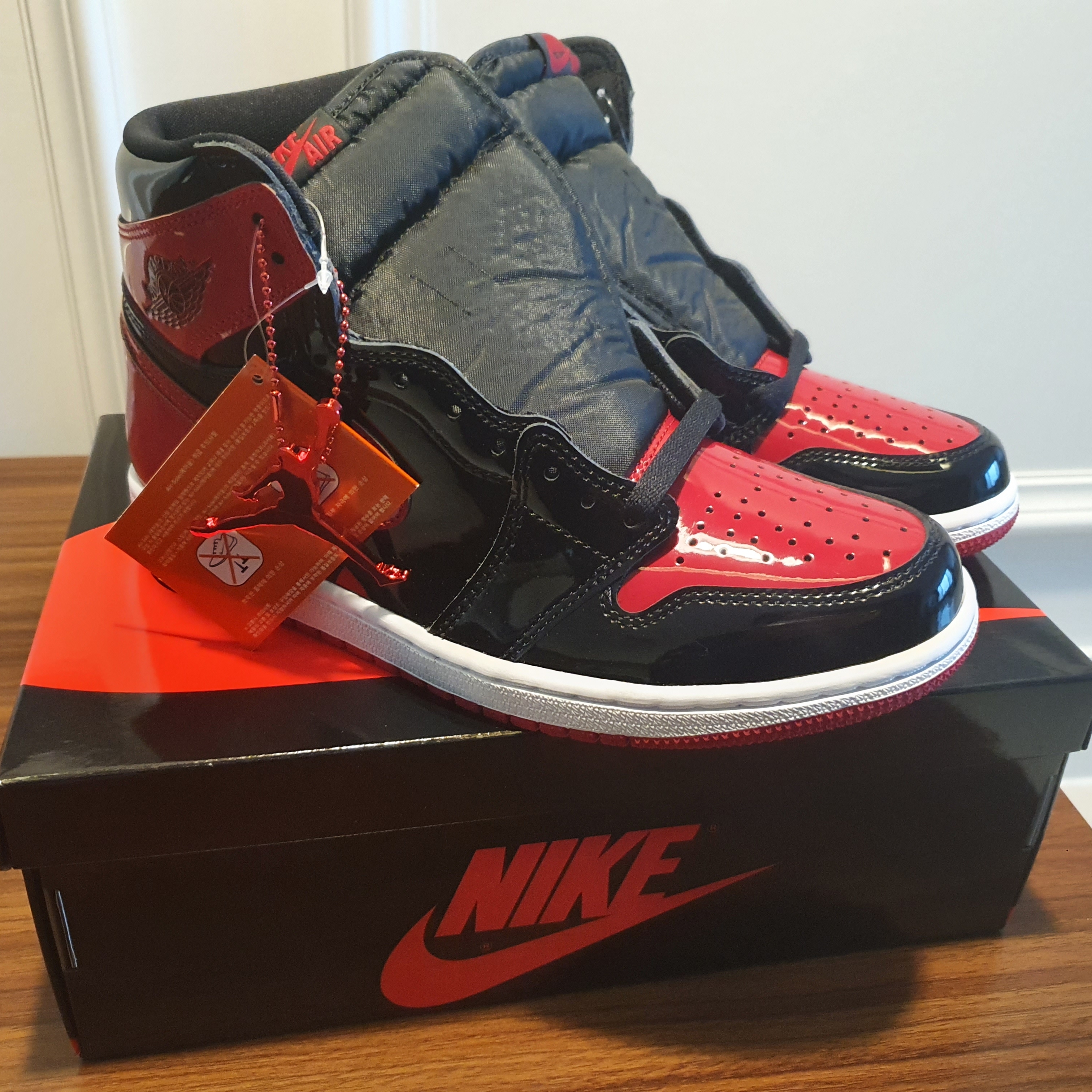Jordan 1 Retro High OG Patent Bred 착용 스타일