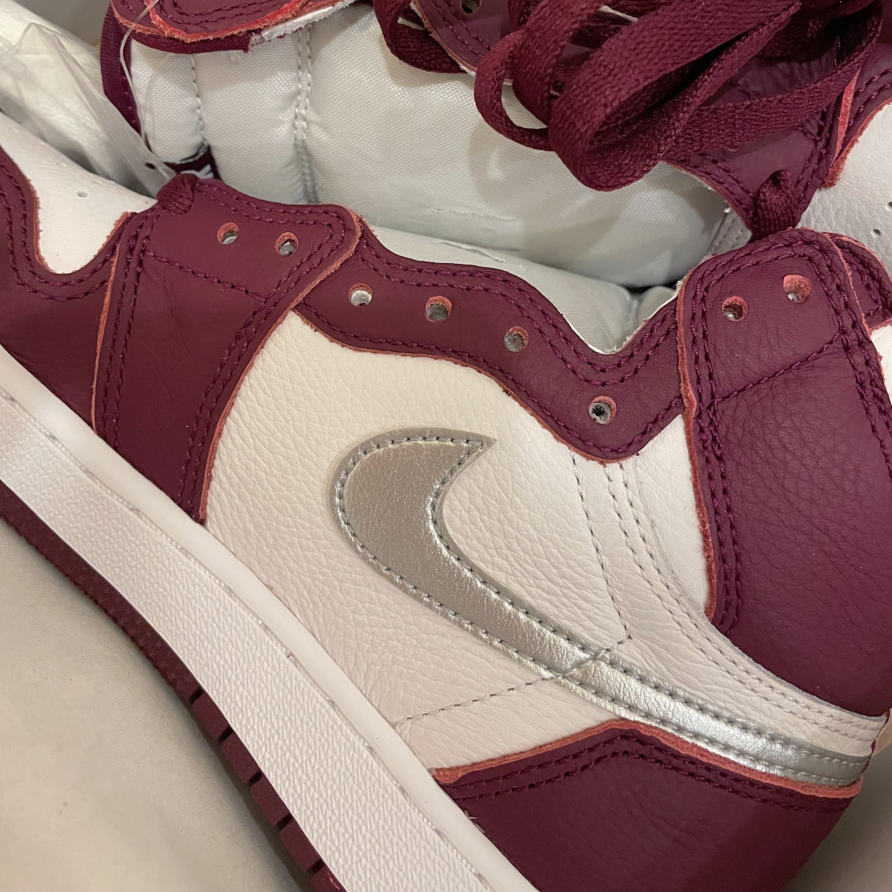 Jordan 1 Retro High OG Bordeaux, (GS) Jordan 1 Retro High OG Bordeaux 착용 스타일