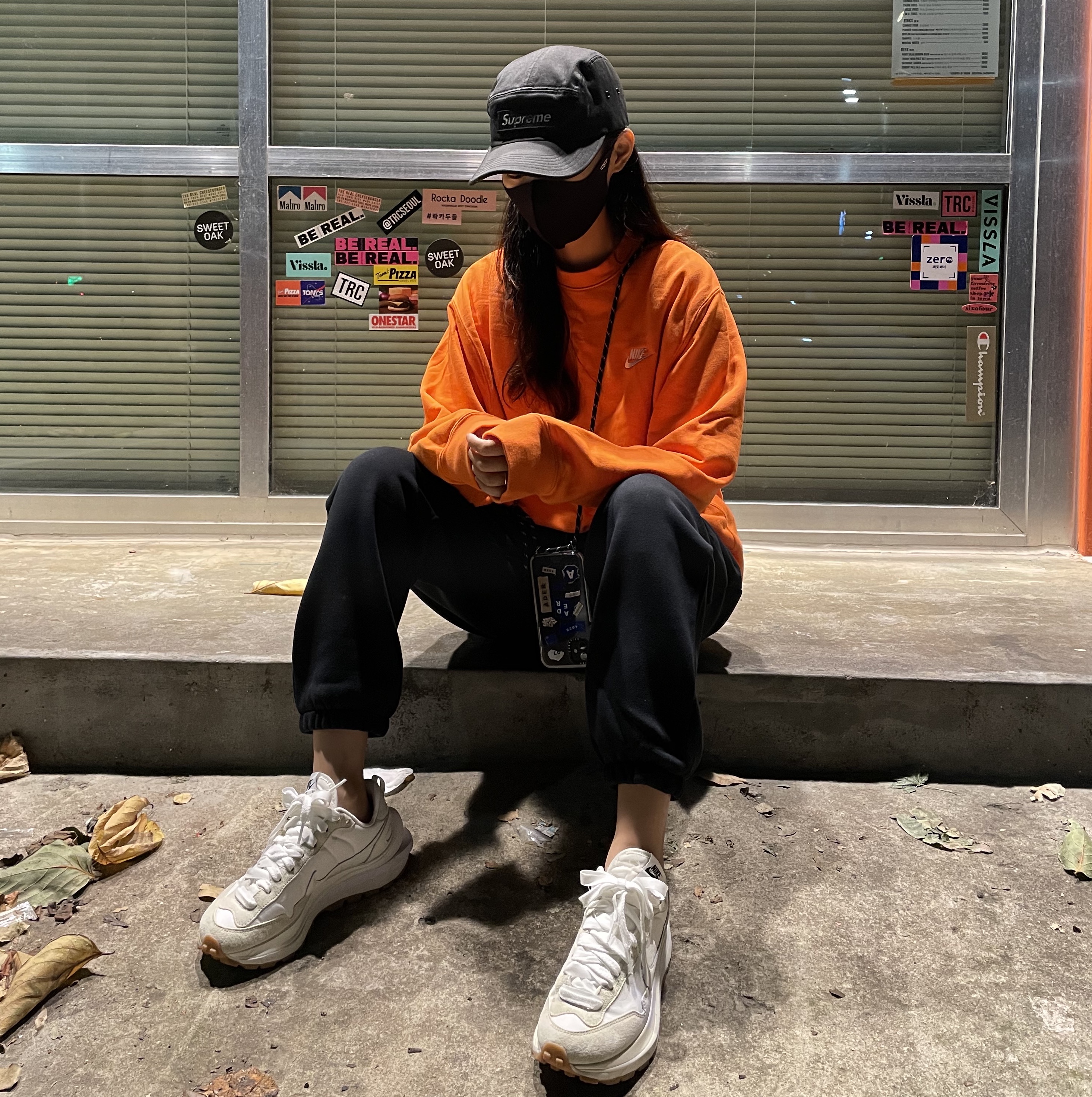 Nike x Sacai VaporWaffle Black White, Nike x Sacai VaporWaffle White and Gum 착용 스타일 - 4