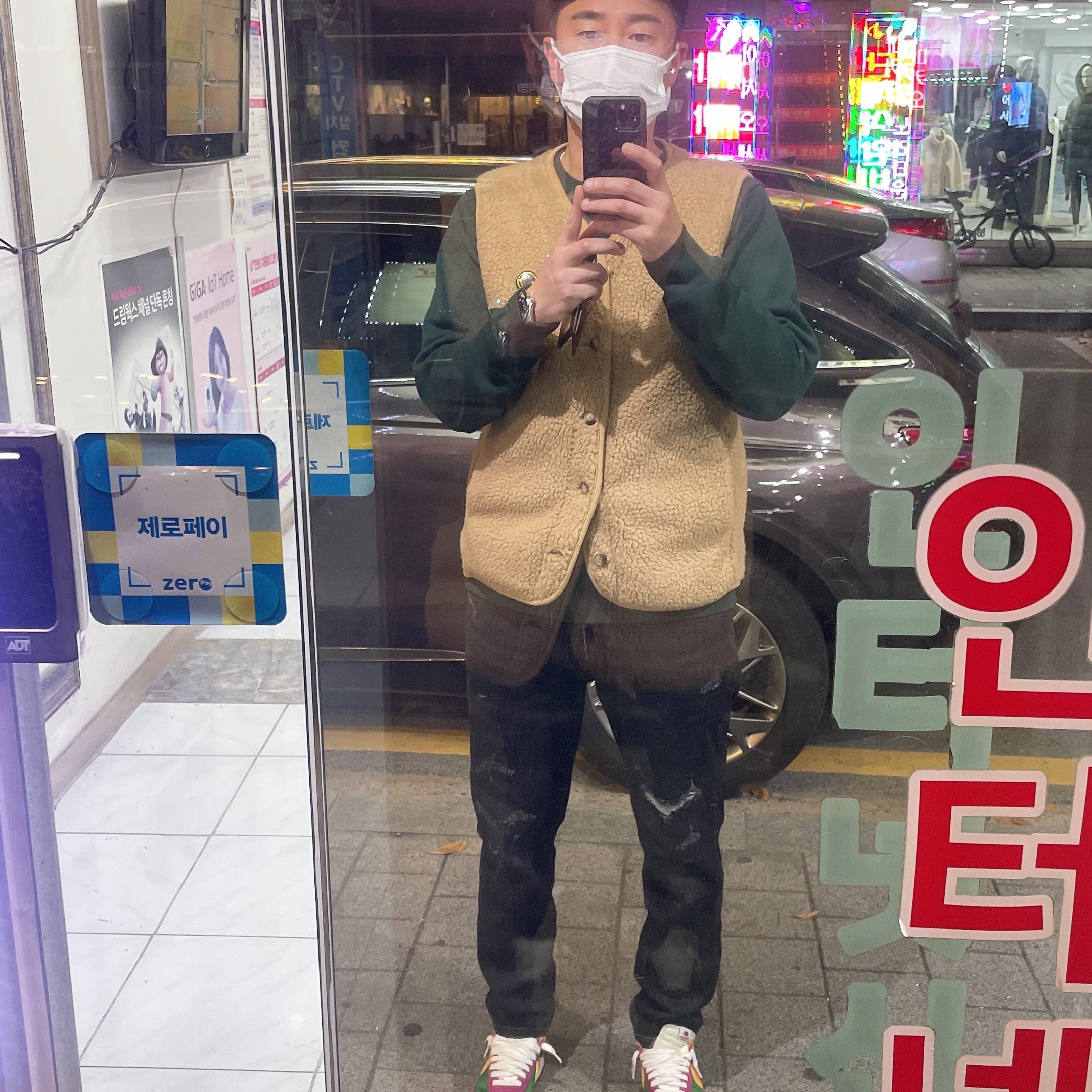 Nike x Sacai LDWaffle Pine Green 착용 스타일