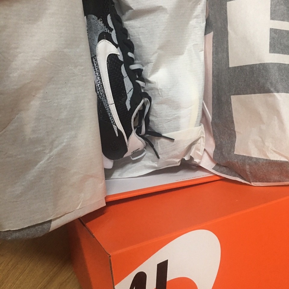 Nike x Sacai VaporWaffle Black White 착용 스타일 - 2