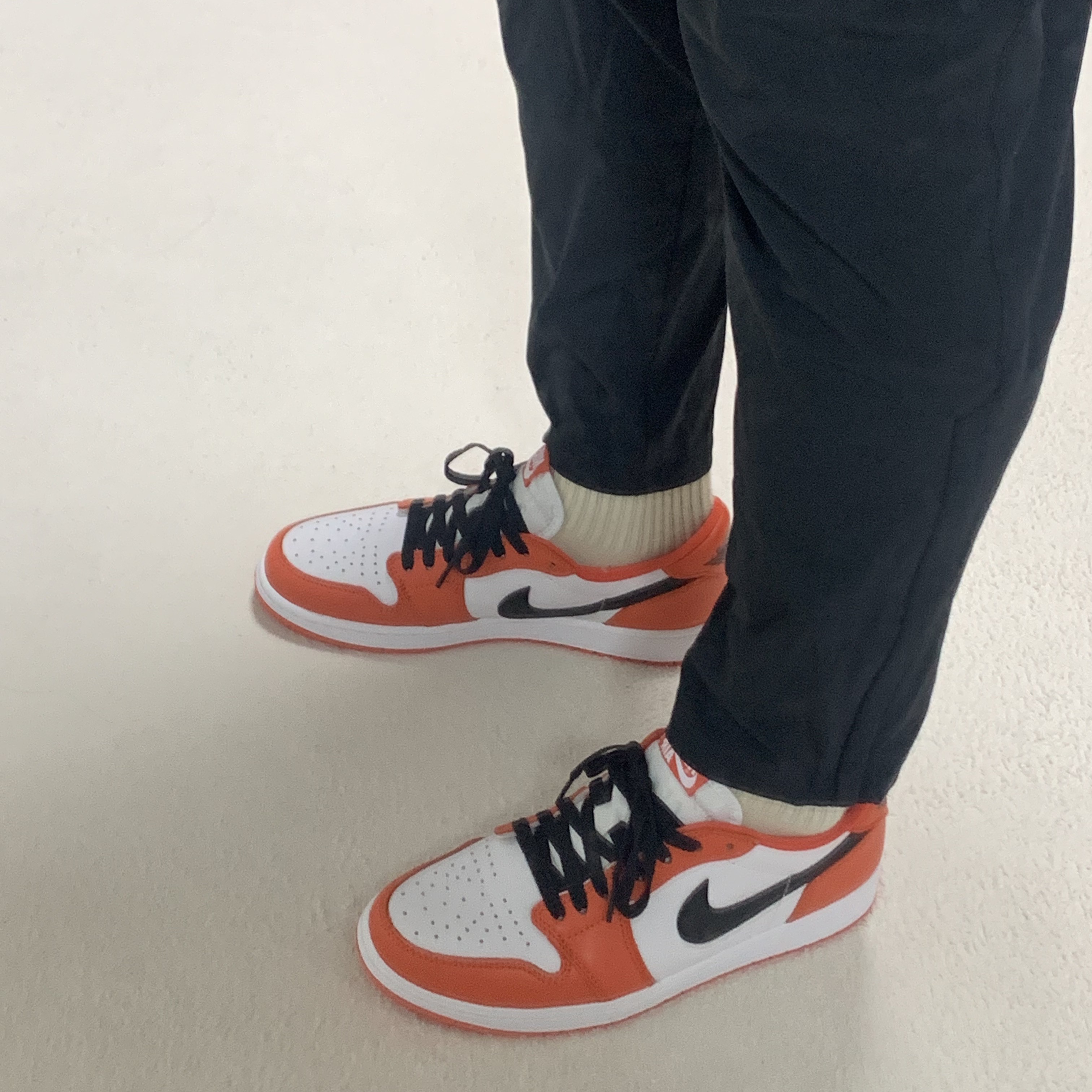 Jordan 1 Low OG Starfish 착용 스타일 - 2