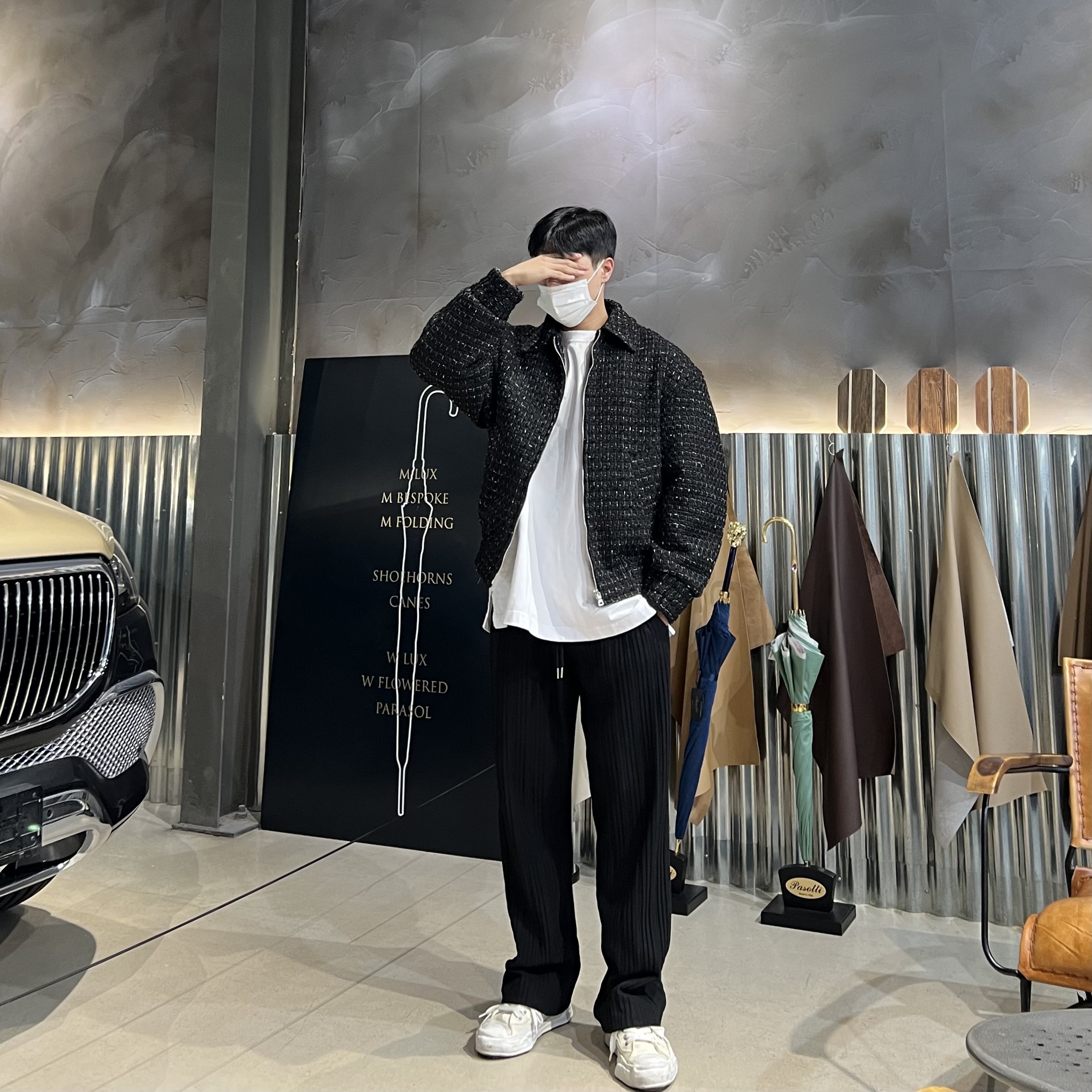 Maison Mihara Yasuhiro Hank OG Sole Over Dyed Lowcut Sneakers Beige 착용 스타일 - 1