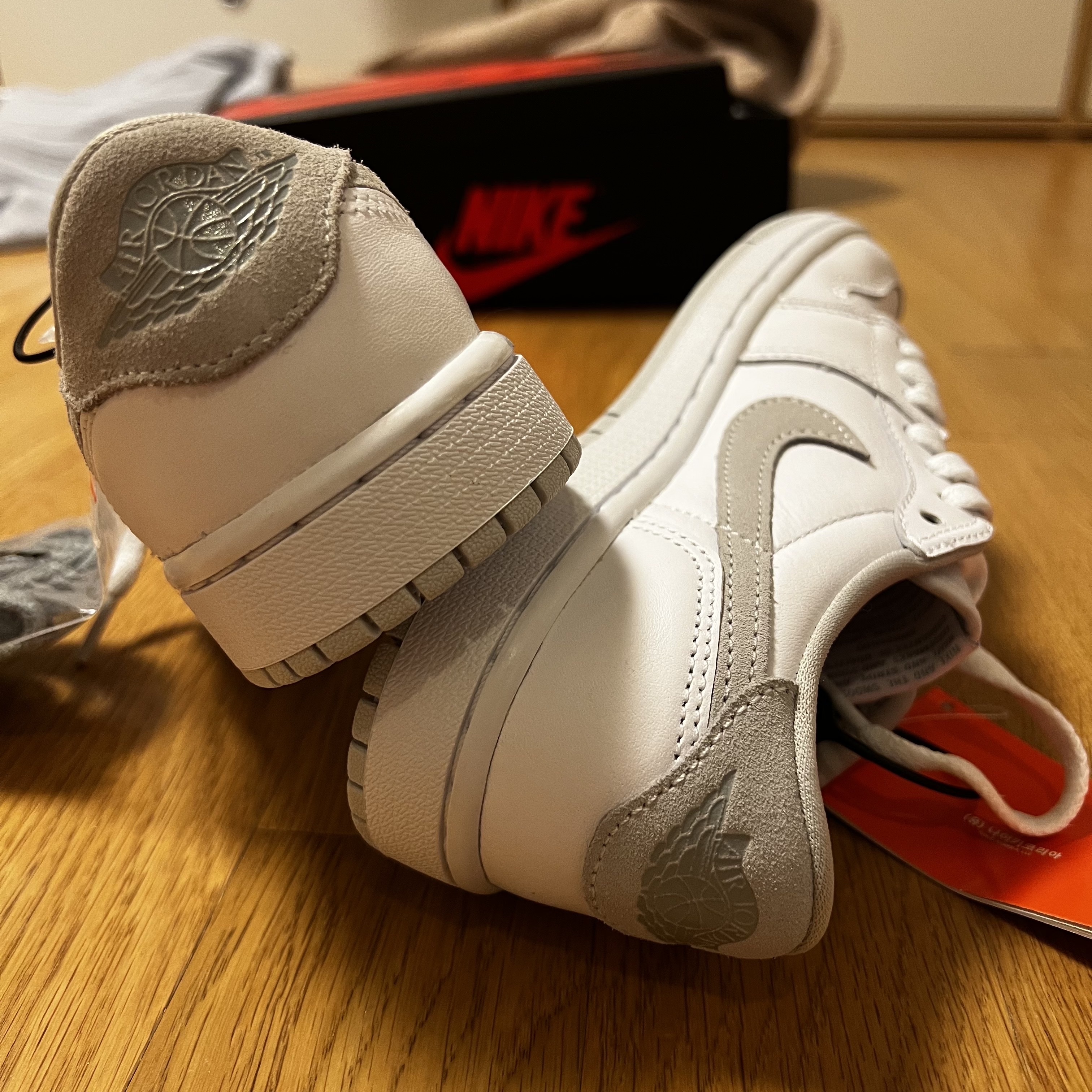 Jordan 1 Low OG Neutral Grey, (W) Jordan 1 Low OG Neutral Grey 착용 스타일 - 3
