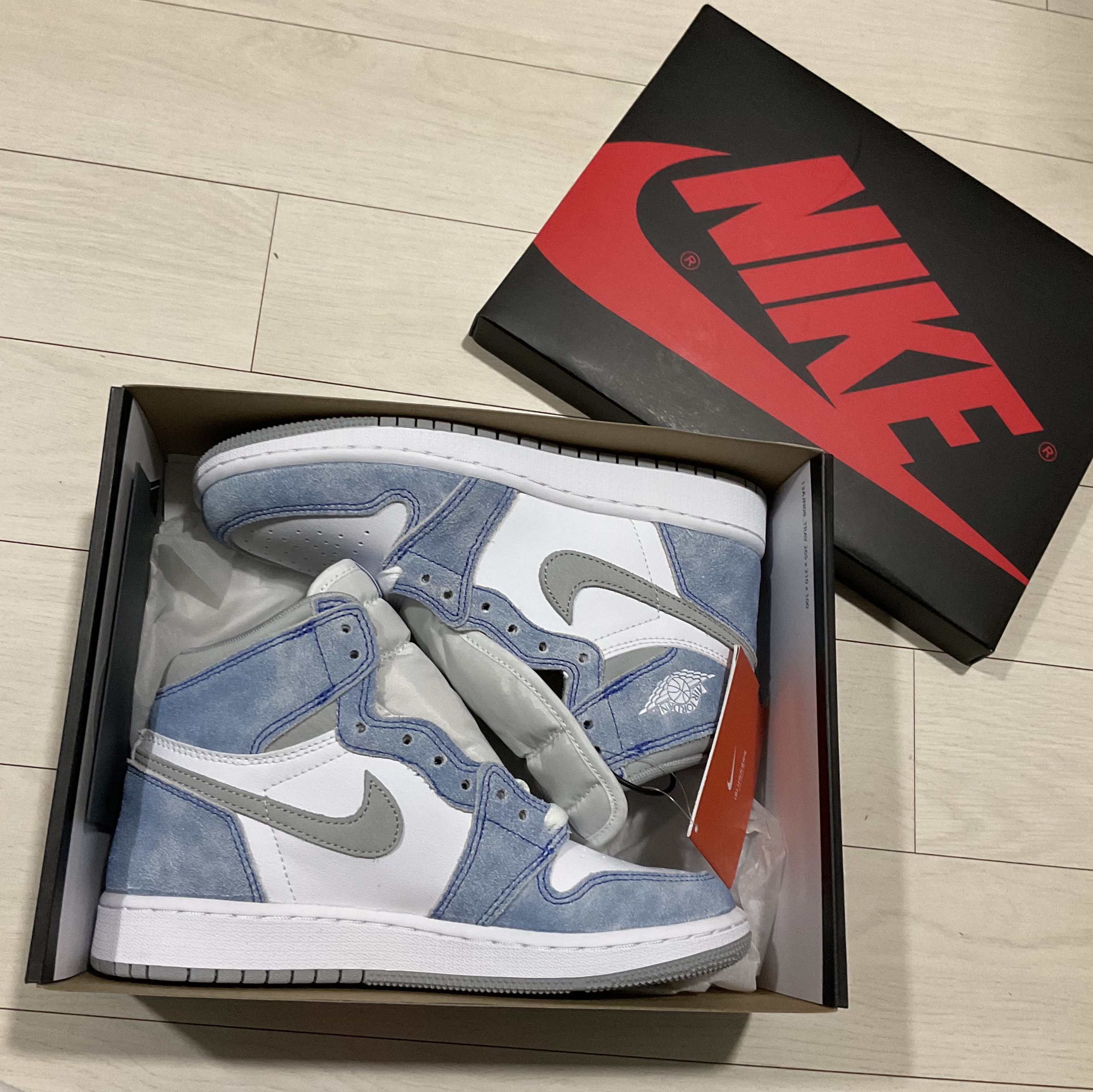 (GS) Jordan 1 Retro High OG Hyper Royal 착용 스타일 - 2