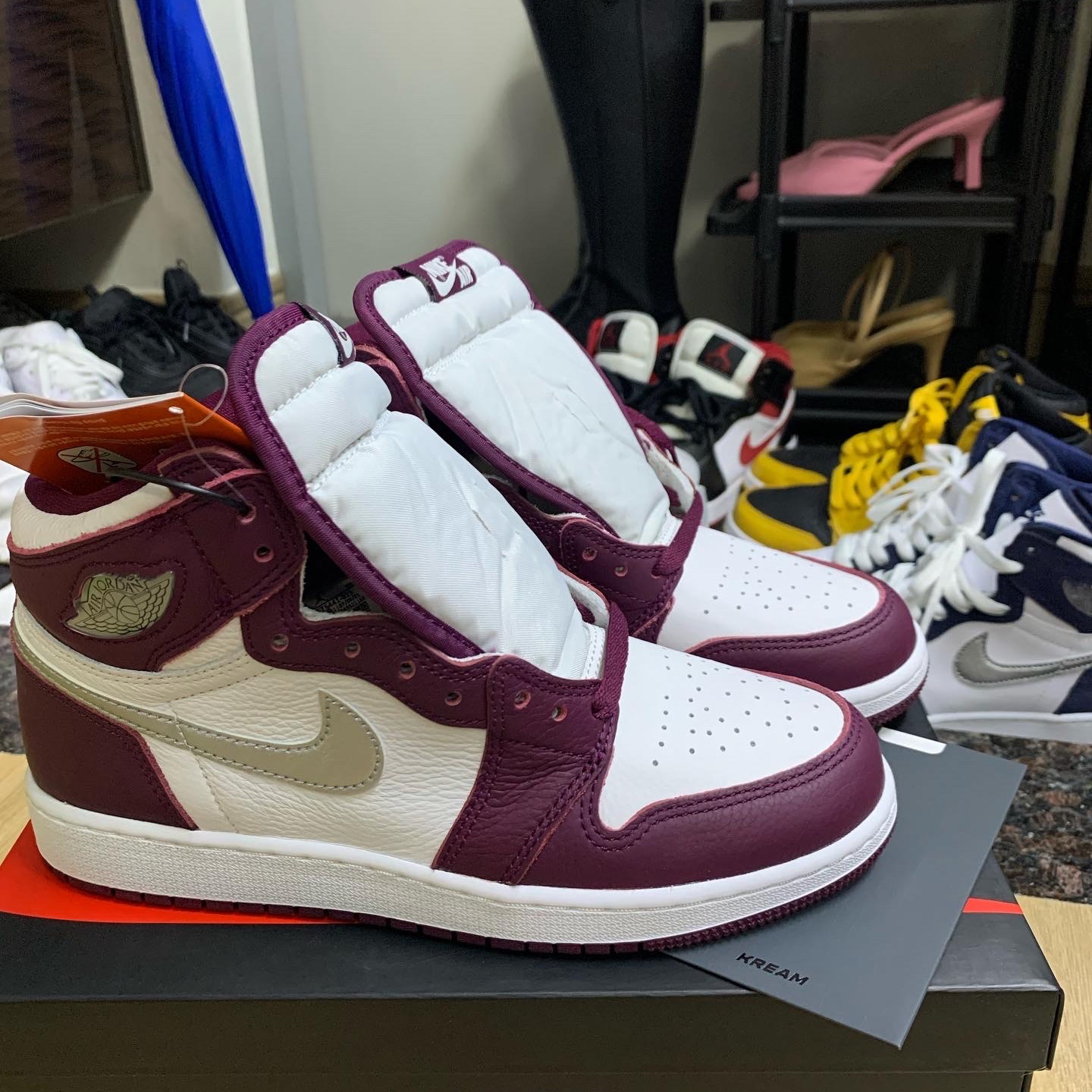 (GS) Jordan 1 Retro High OG Bordeaux, Jordan 1 Retro High OG Bordeaux 착용 스타일 - 2