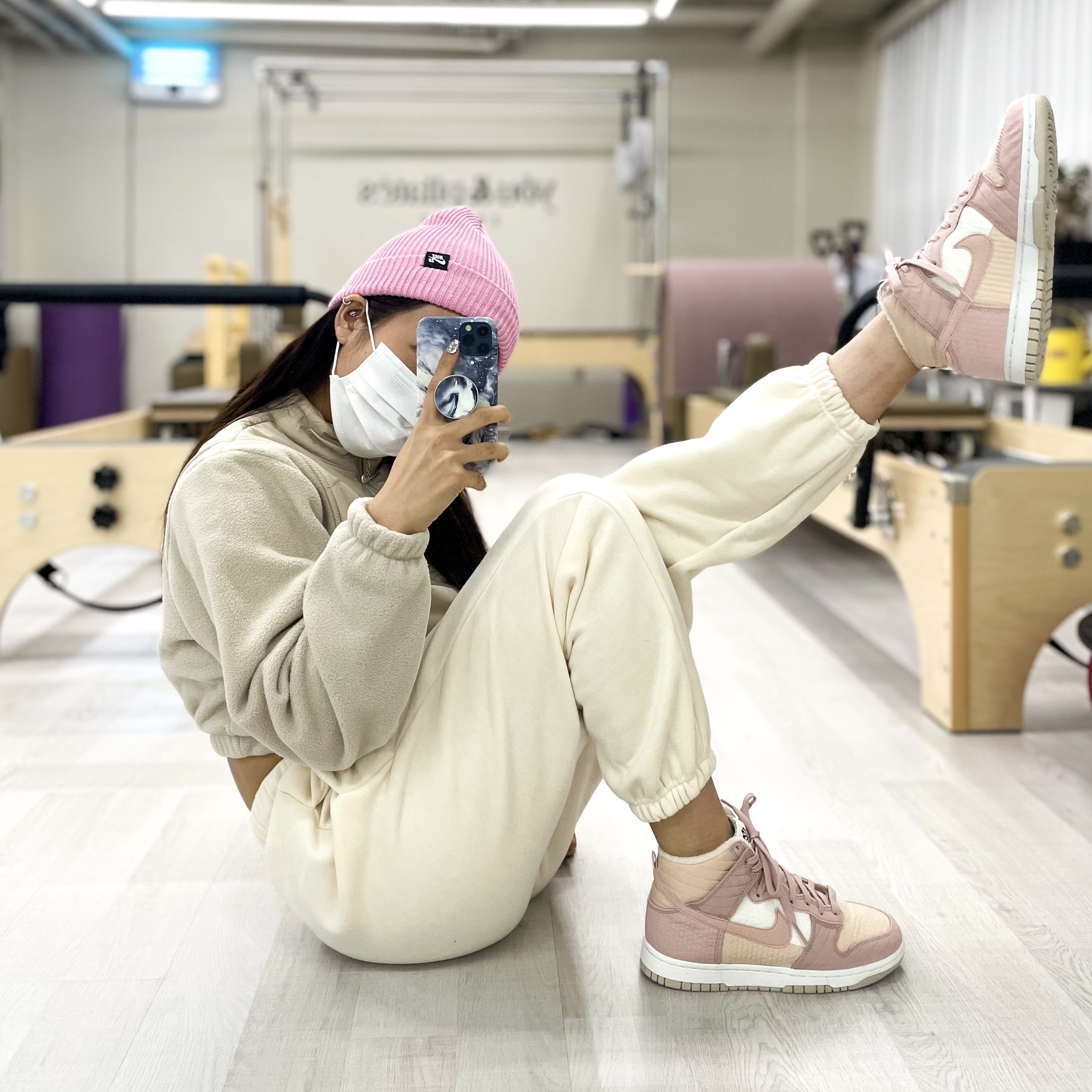 (W) Nike Dunk High Next Nature Pink Oxford 착용 스타일 - 1