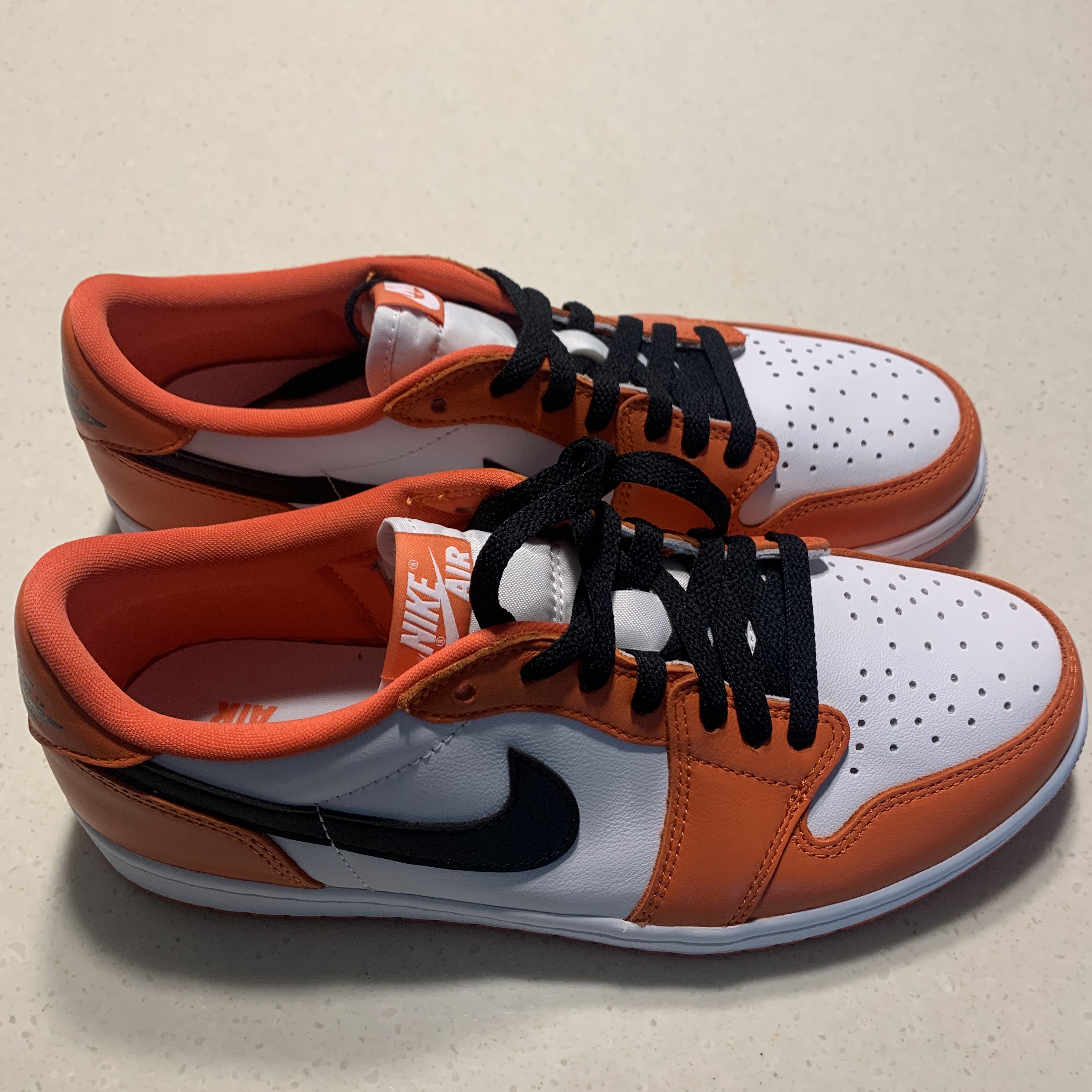 Jordan 1 Low OG Starfish 착용 스타일 - 1