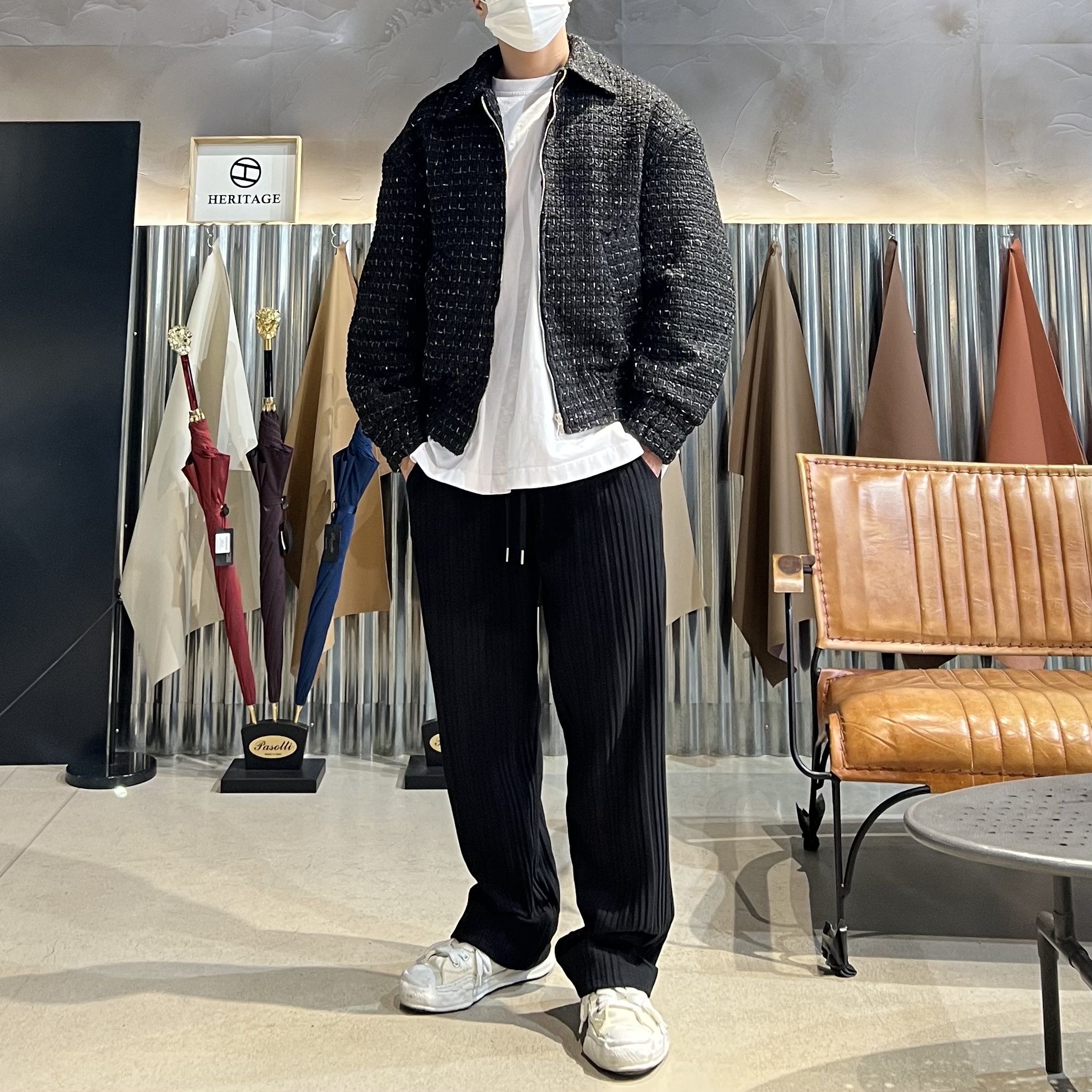 Maison Mihara Yasuhiro Hank OG Sole Over Dyed Lowcut Sneakers Beige 착용 스타일 - 3