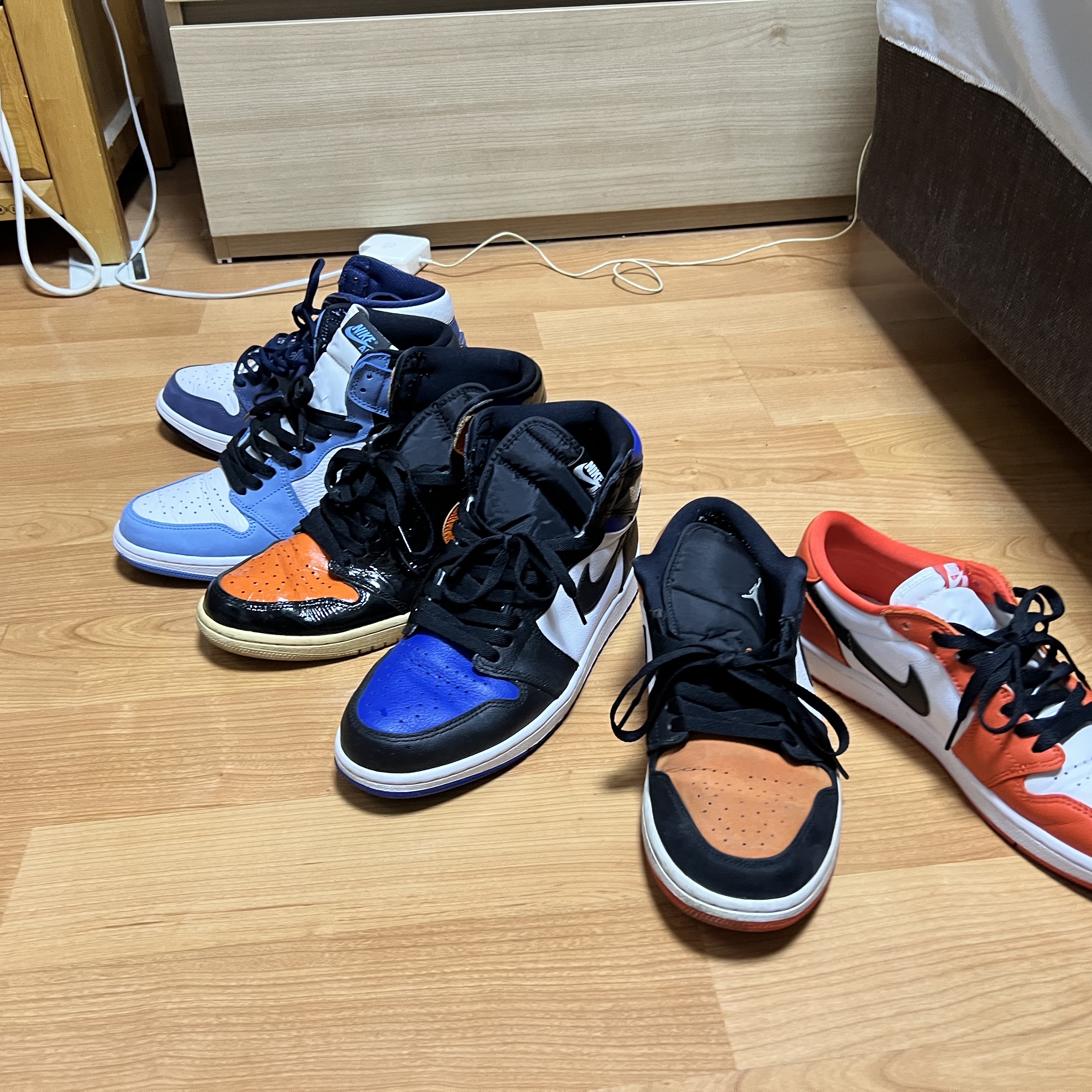 Jordan 1 Low OG Starfish, Jordan 1 Retro High Shattered Backboard 3.0 착용 스타일 - 2