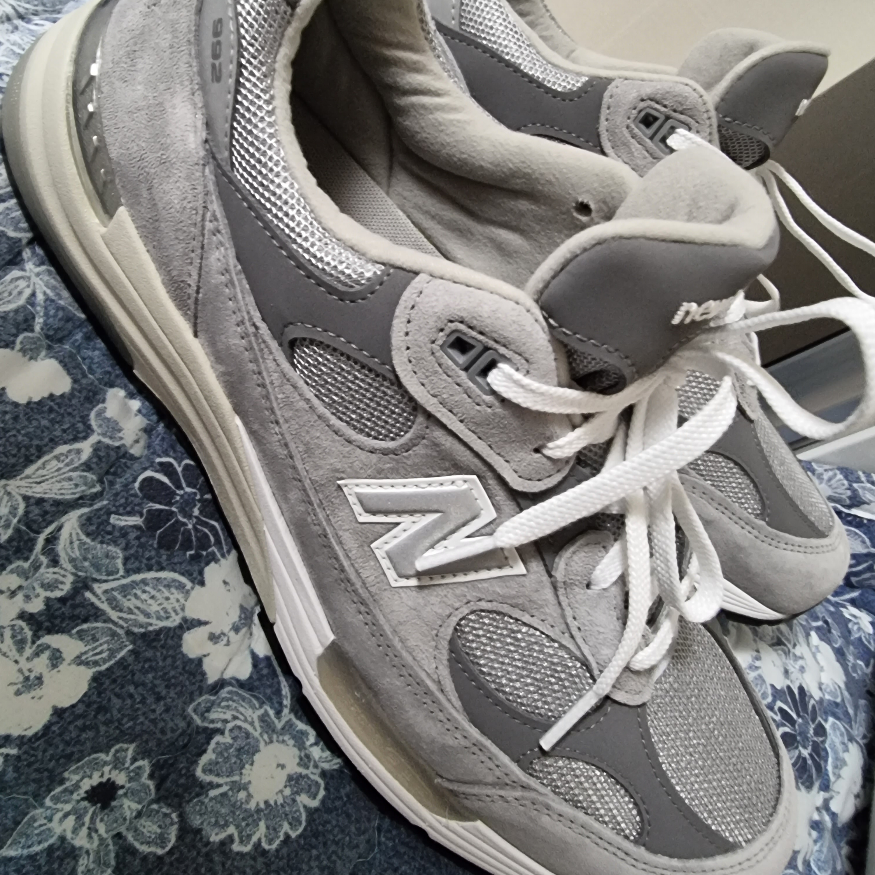 New Balance 992 Made in USA Grey - D Standard 착용 스타일 - 1