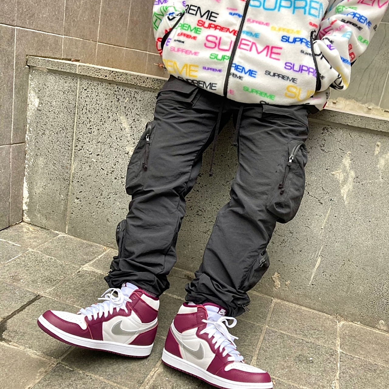 Jordan 1 Retro High OG Bordeaux, Supreme x The North Face Steep Tech Fleece Jacket White - 21FW 착용 스타일 - 2
