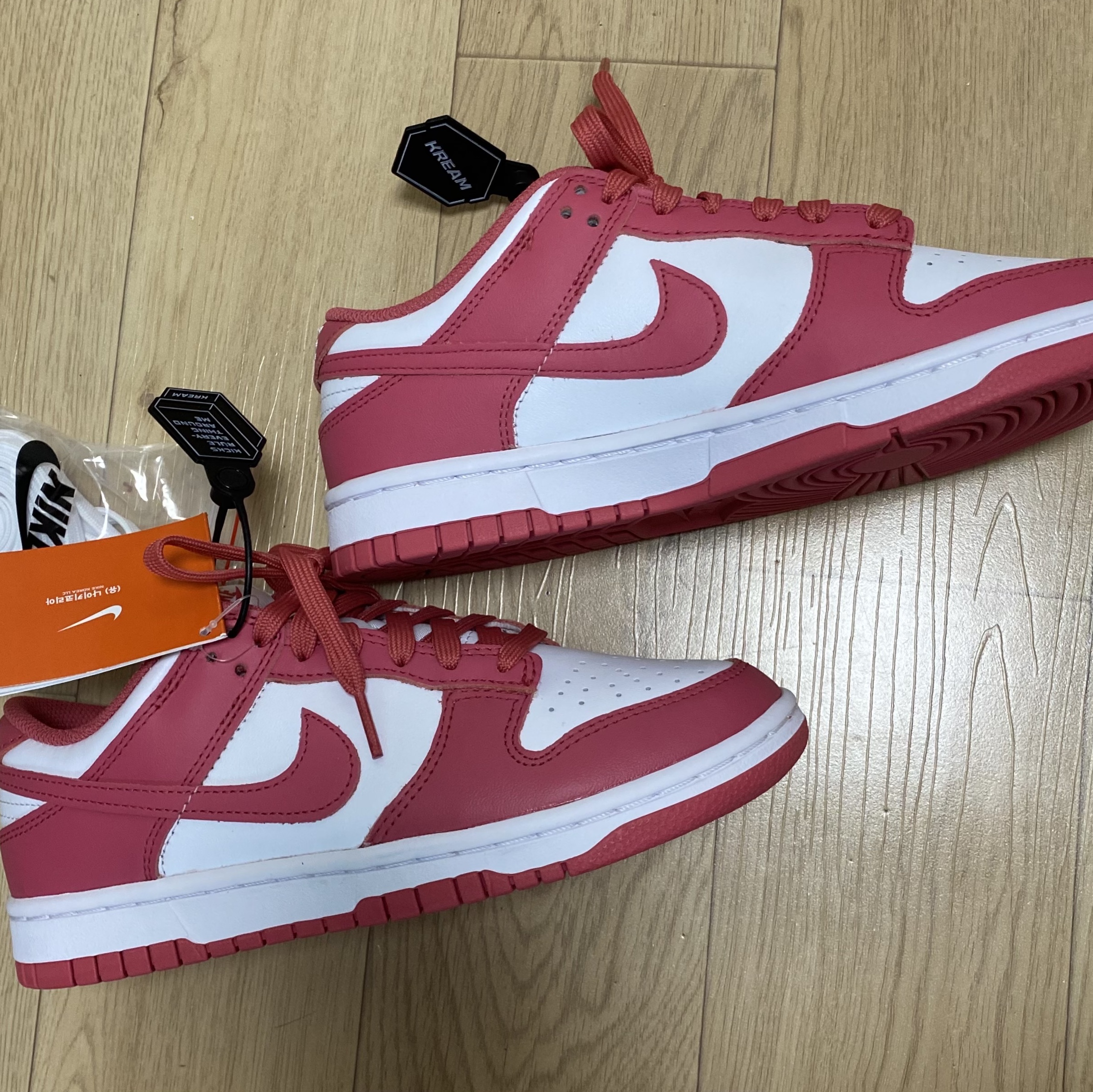 (W) Nike Dunk Low Archeo Pink 착용 스타일