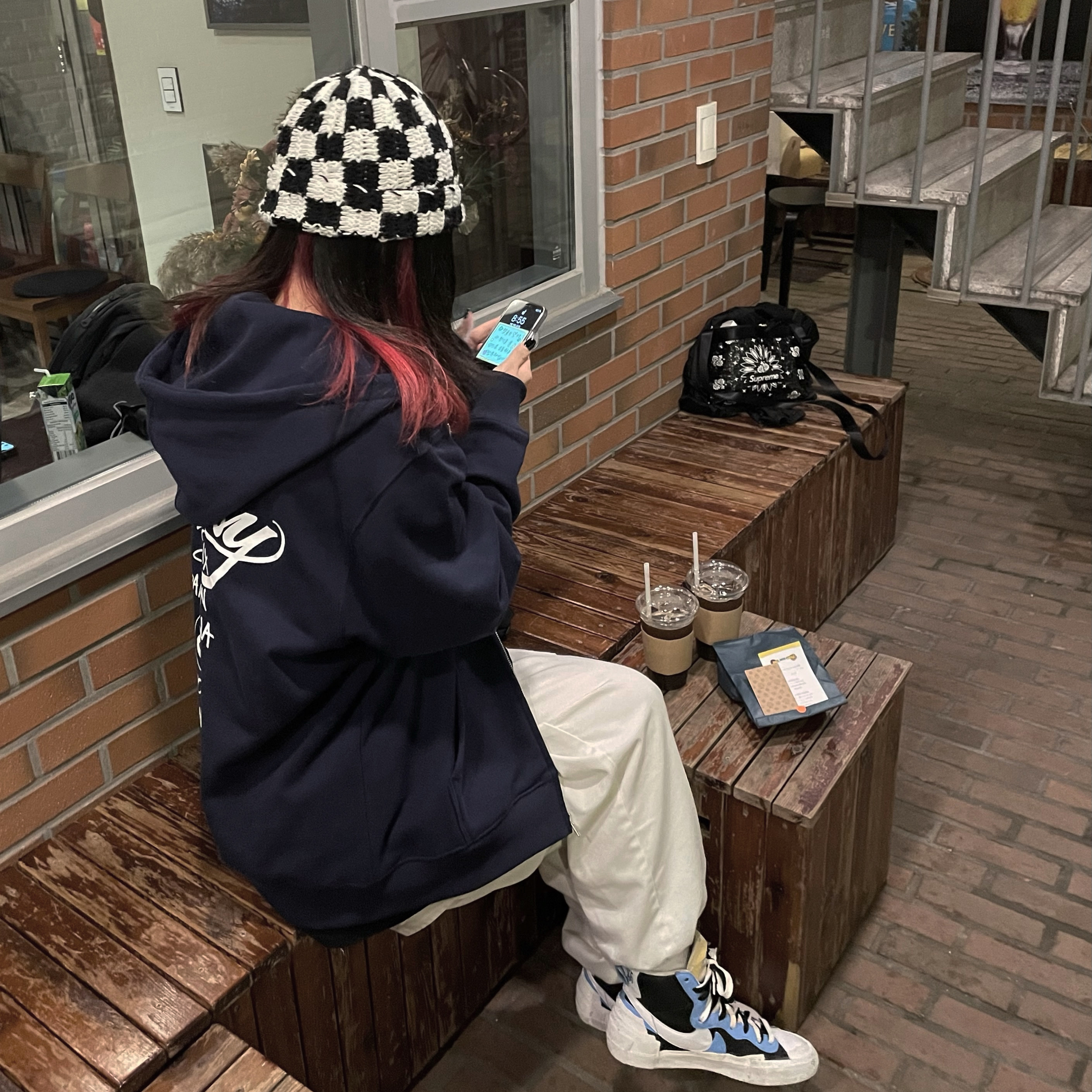 Stussy Crochet Checker Beanie Black, Nike x Sacai Blazer Mid White Black Legend Blue 착용 스타일