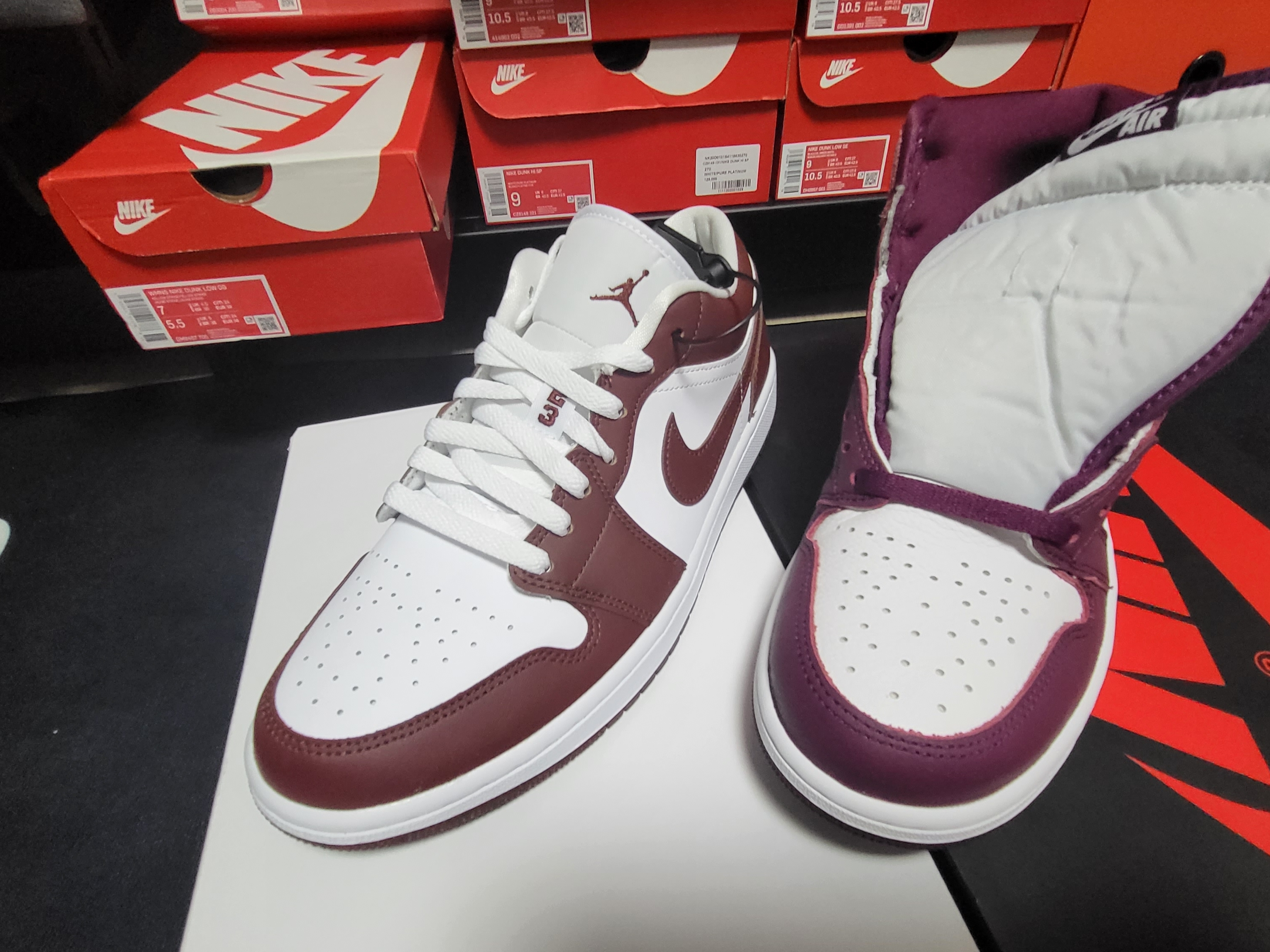 (W) Jordan 1 Low Bronze Eclipse, Jordan 1 Retro High OG Bordeaux 착용 스타일 - 3