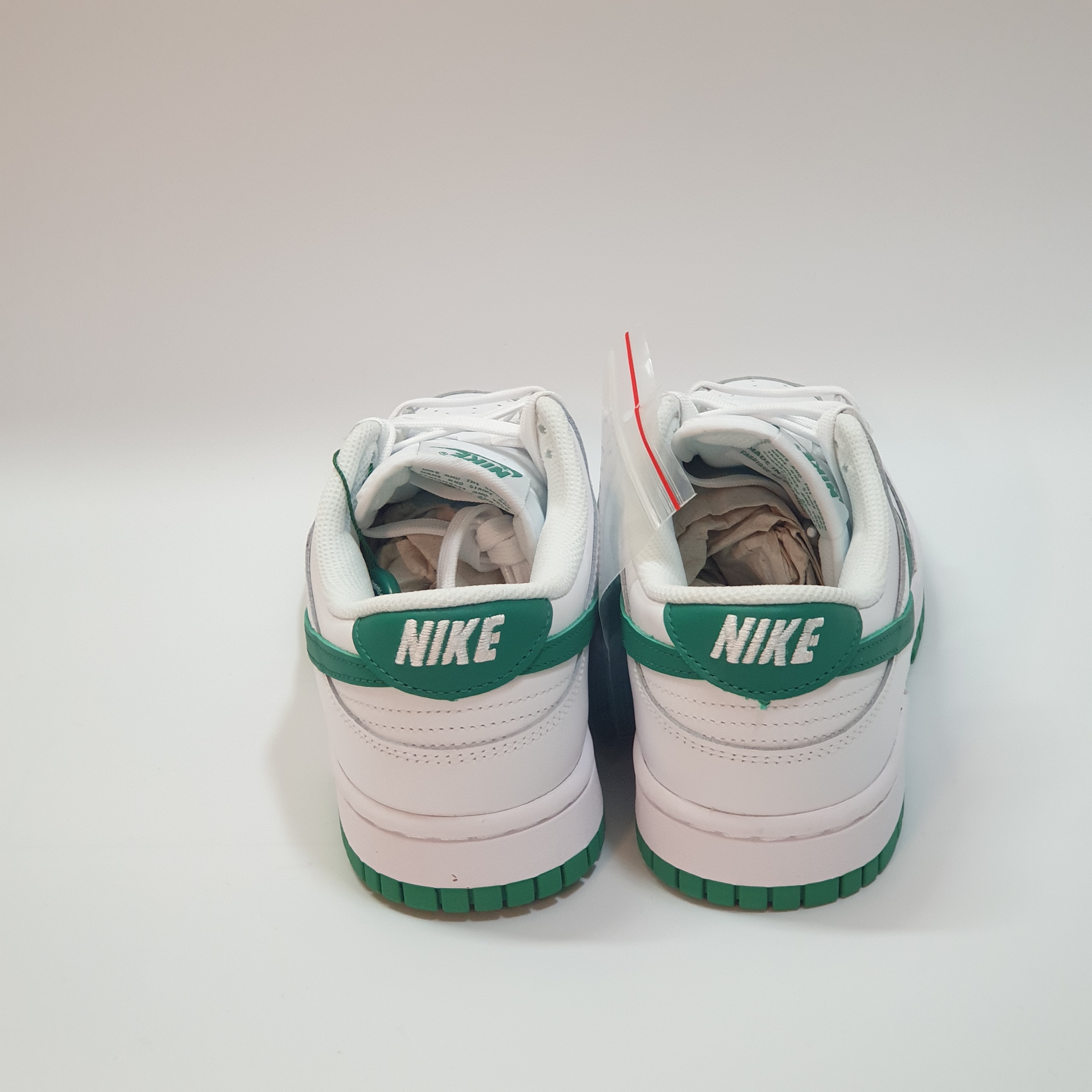 (W) Nike Dunk Low White Green 착용 스타일 - 4