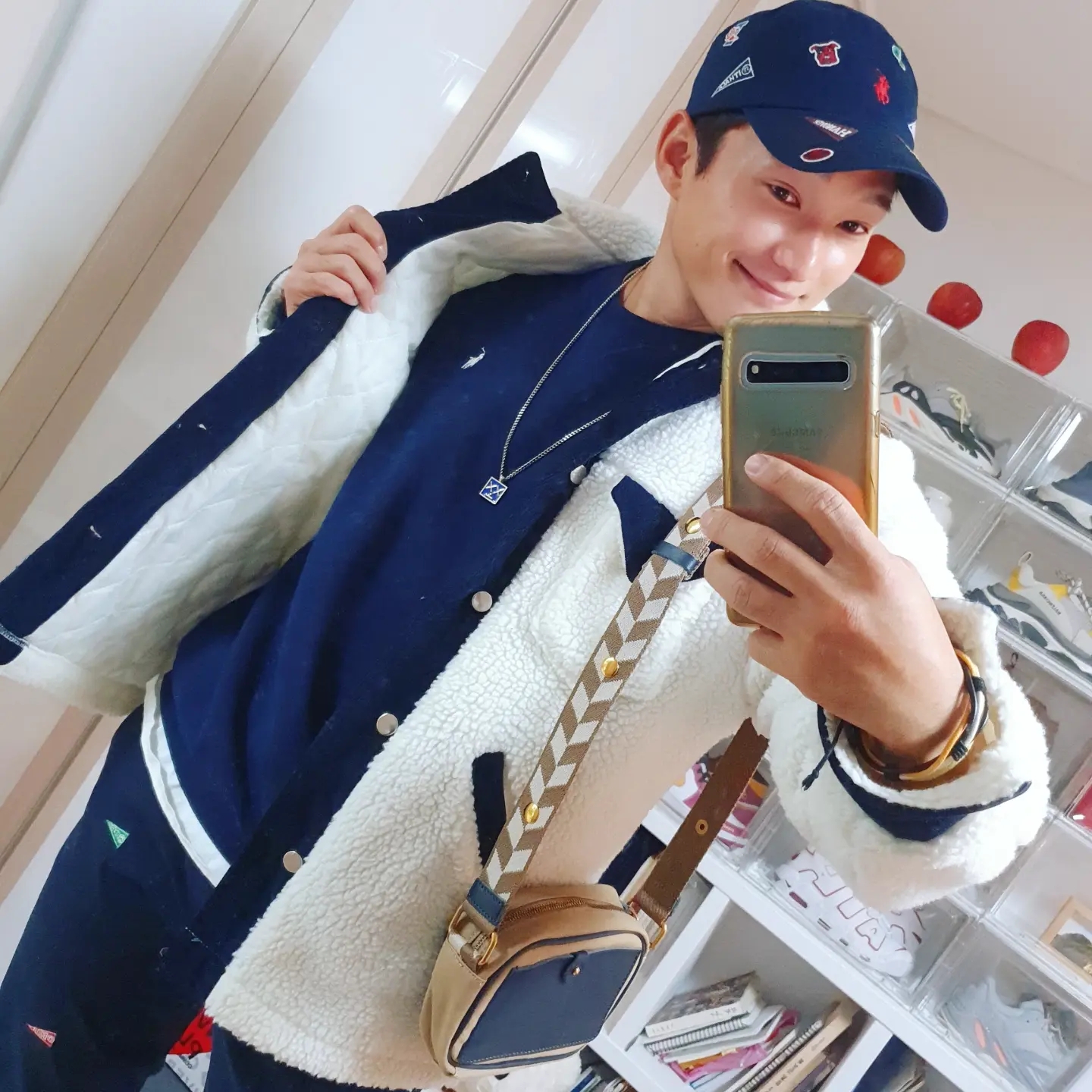 Nike Air Max 97 Have a Nike Day Indigo Storm, (W) Balenciaga Triple S Sneakers Blue Grey Red 착용 스타일 - 1