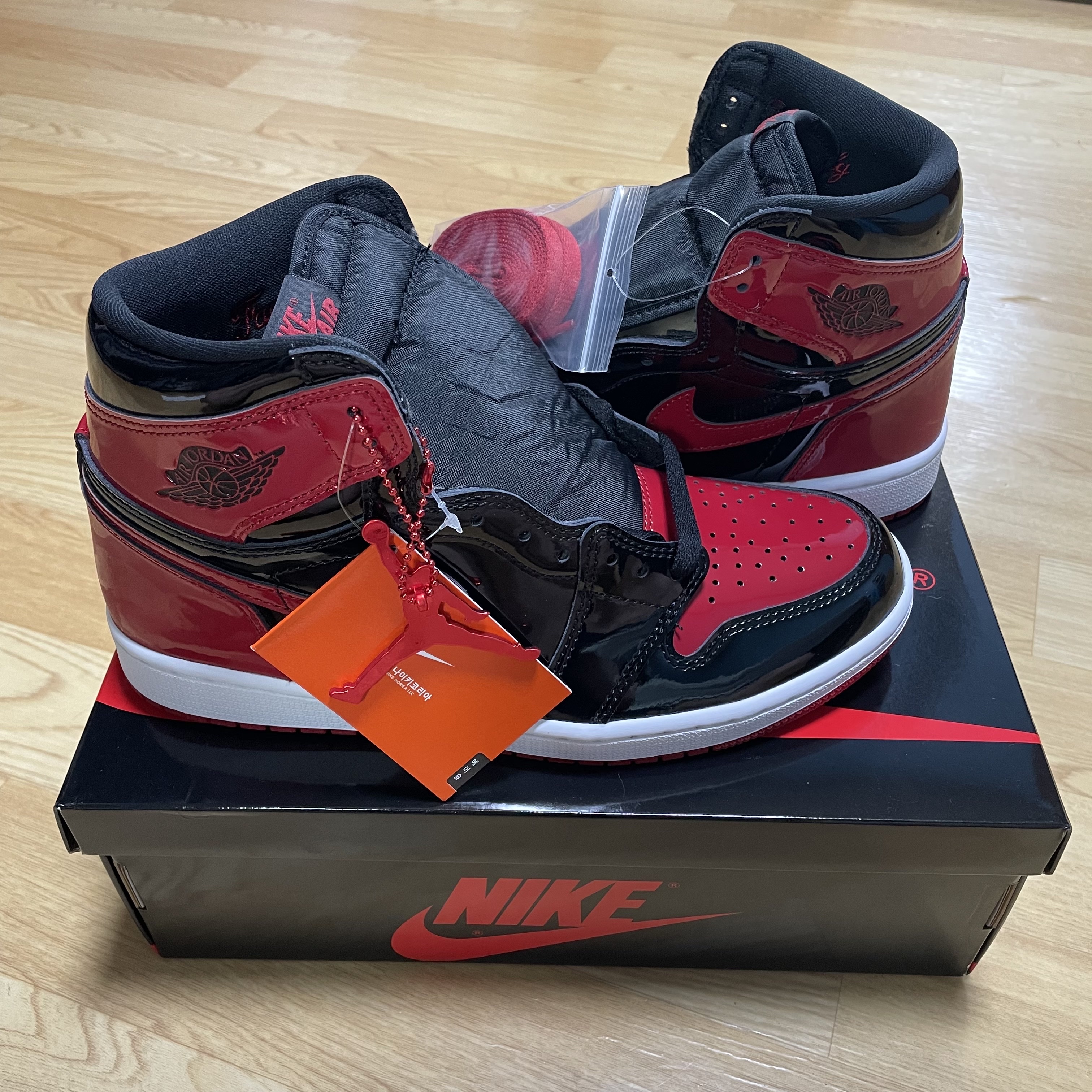 Jordan 1 Retro High OG Patent Bred 착용 스타일