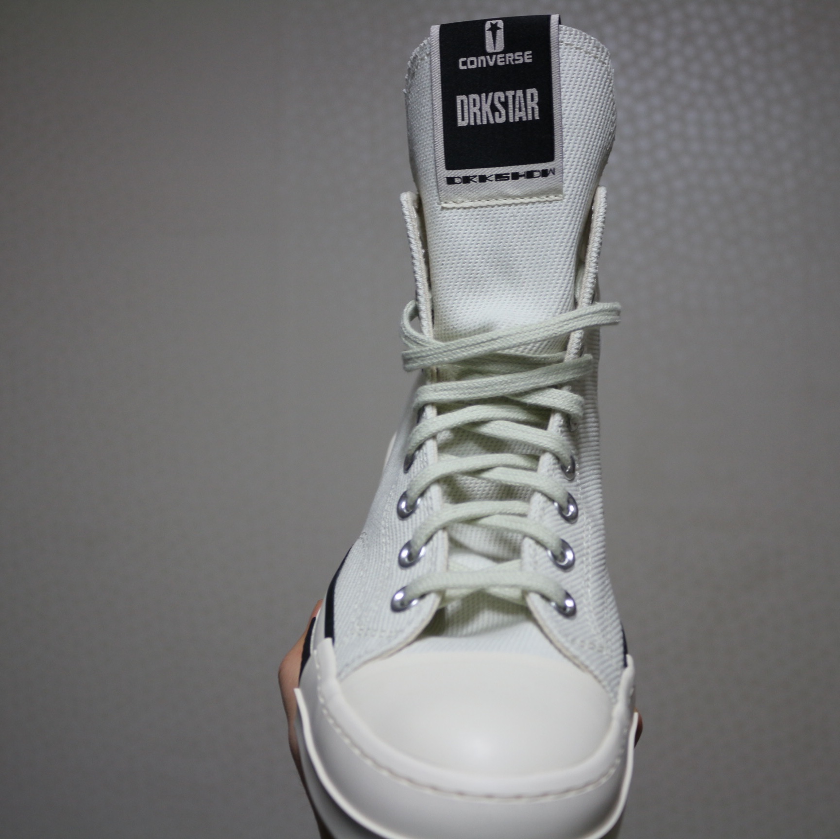 Converse x Drkshdw Drkstr Chuck 70 High Lily White, Converse x Drkshdw Drkstr Chuck 70 Ox Black 착용 스타일 - 4