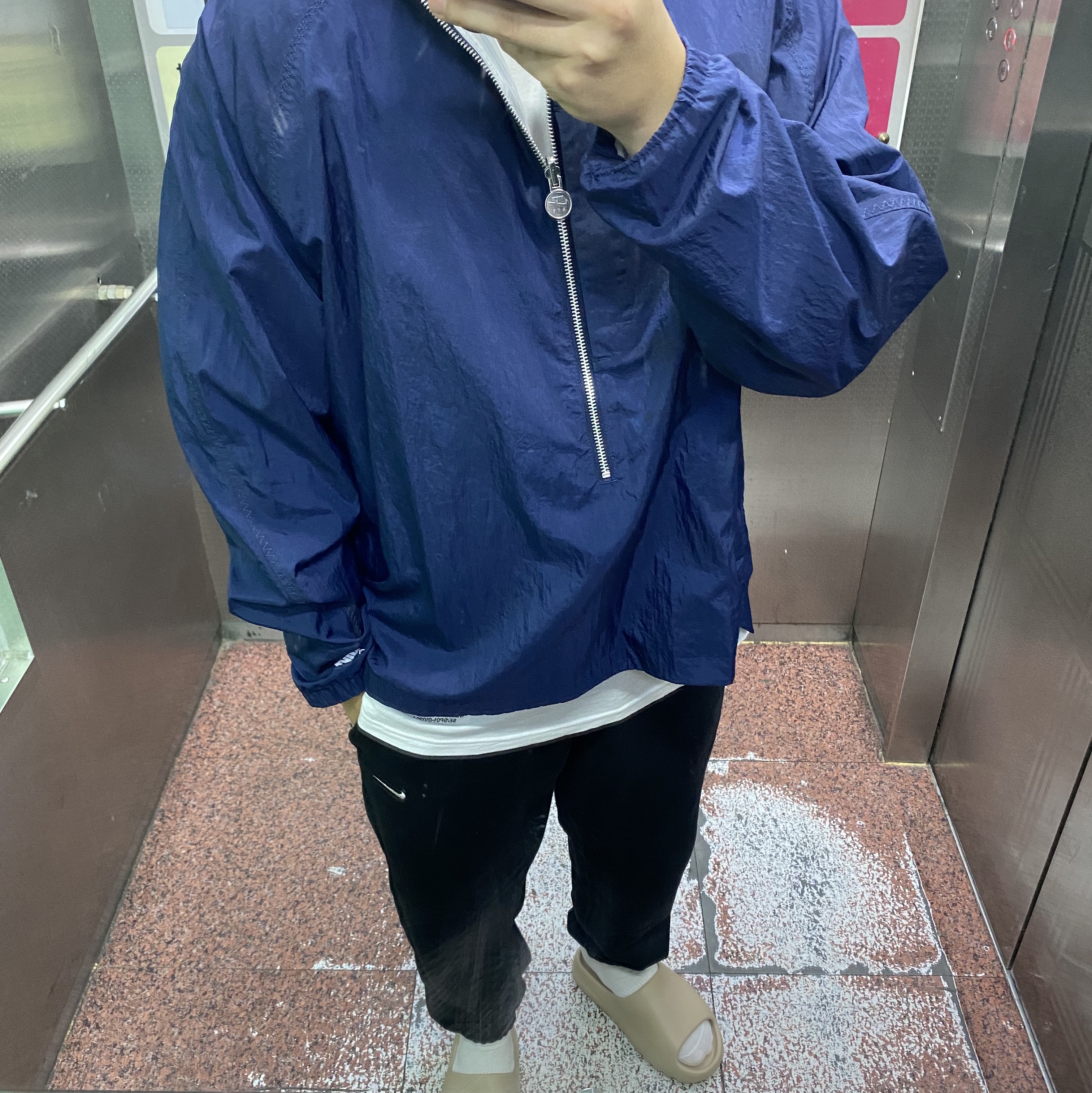 Adidas Yeezy Slide Resin 2021, Nike x Kim Jones Reversible Wind Breaker Navy - US/EU 착용 스타일