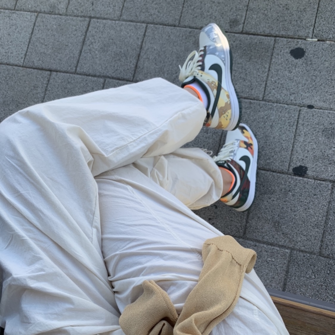 Nike Dunk Low SE Sail Multi Camo 착용 스타일 - 1