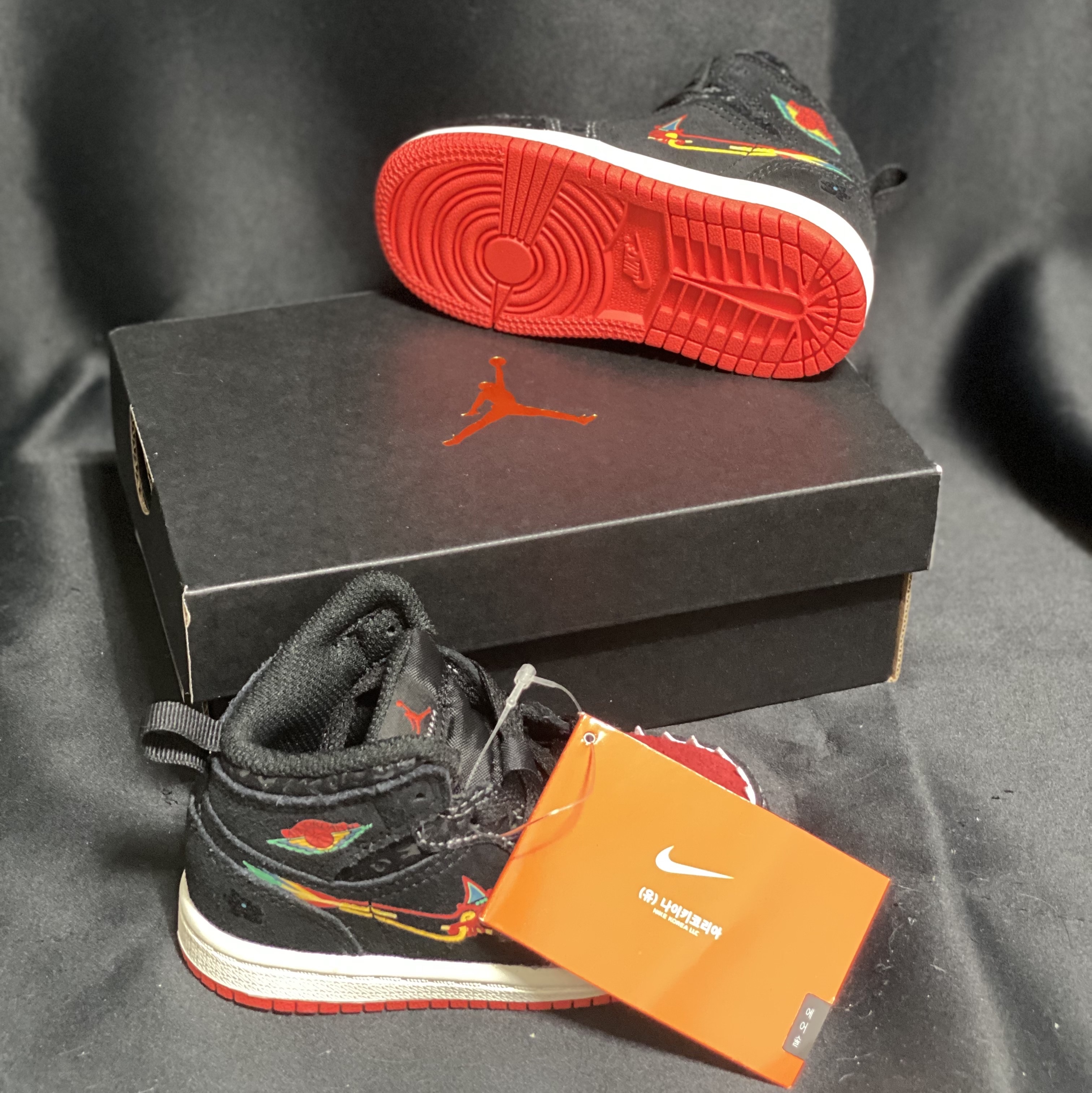 (TD) Jordan 1 Mid SE Siempre Familia 착용 스타일 - 2