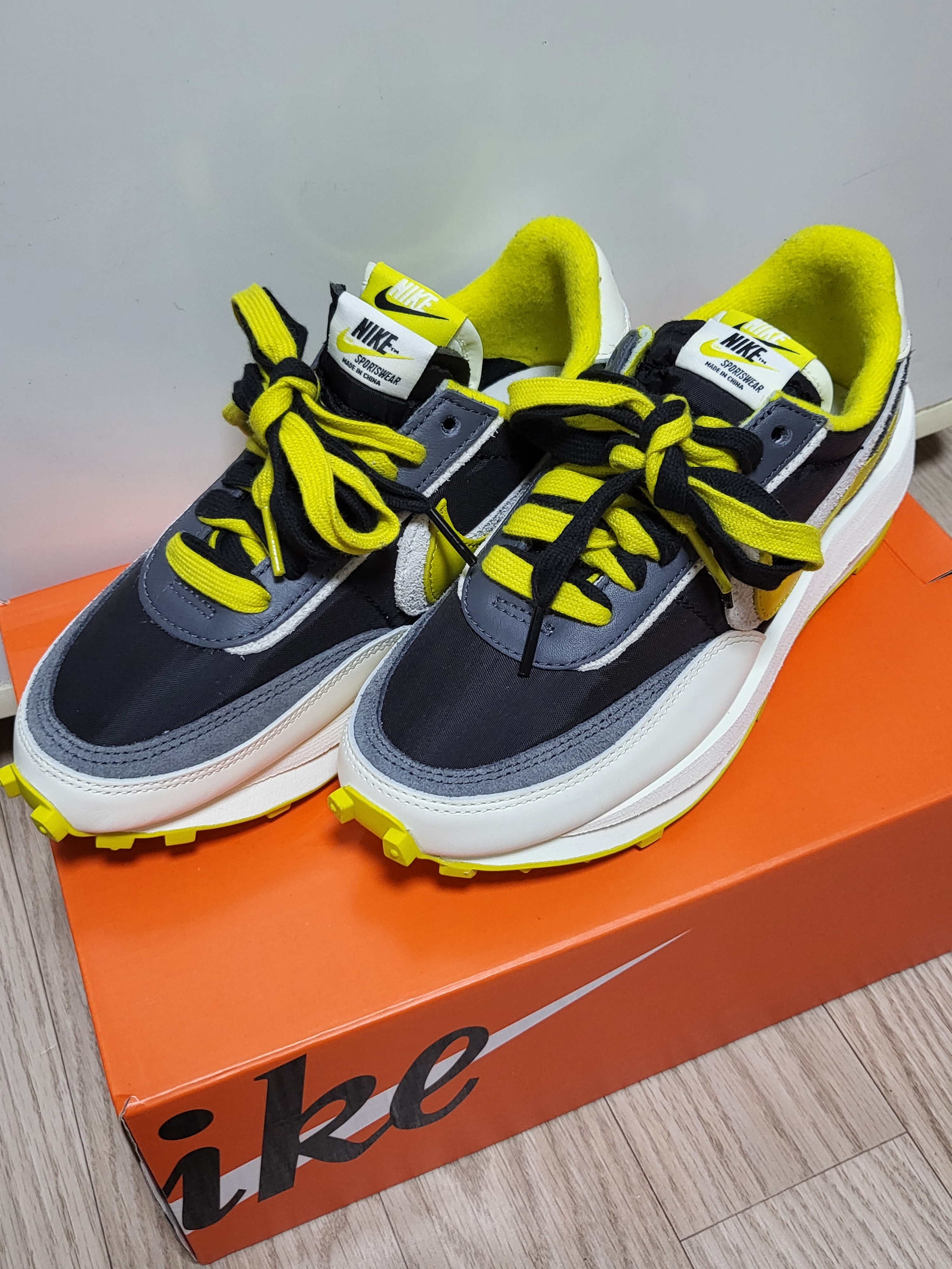 Nike x Sacai x Undercover LDWaffle Black Bright Citron 착용 스타일