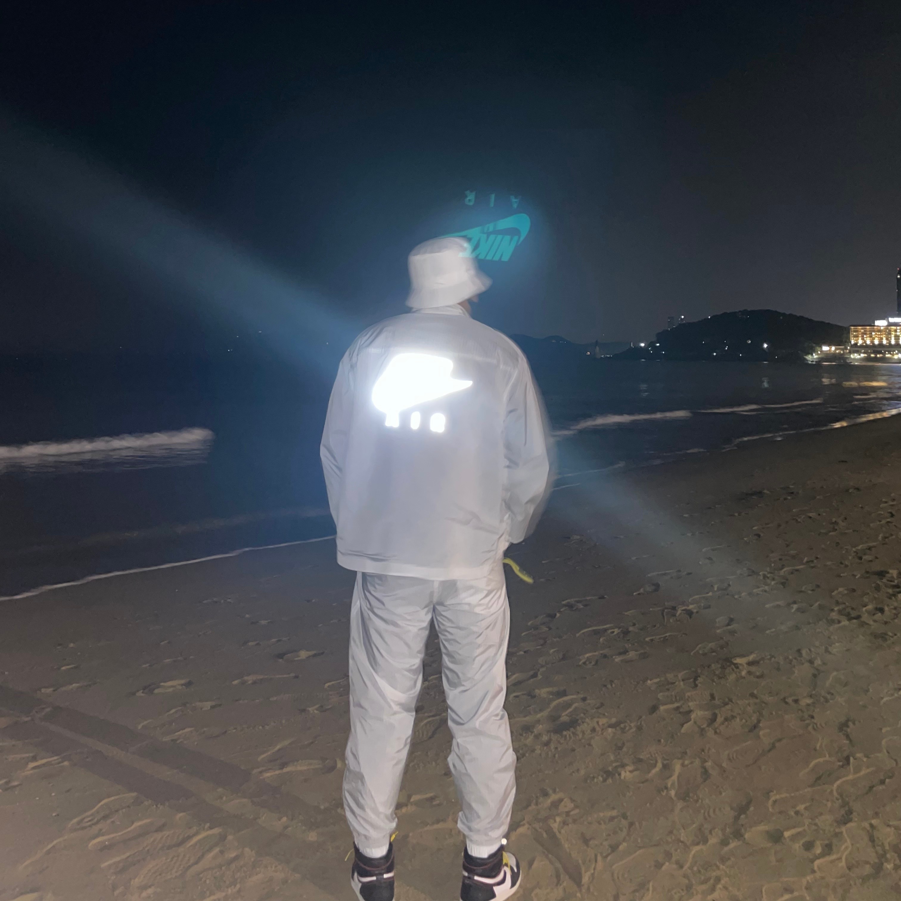 Nike x Kim Jones Printed Track Pants White - Asia, Nike x Kim Jones Reversible Wind Breaker Navy - Asia 착용 스타일 - 2